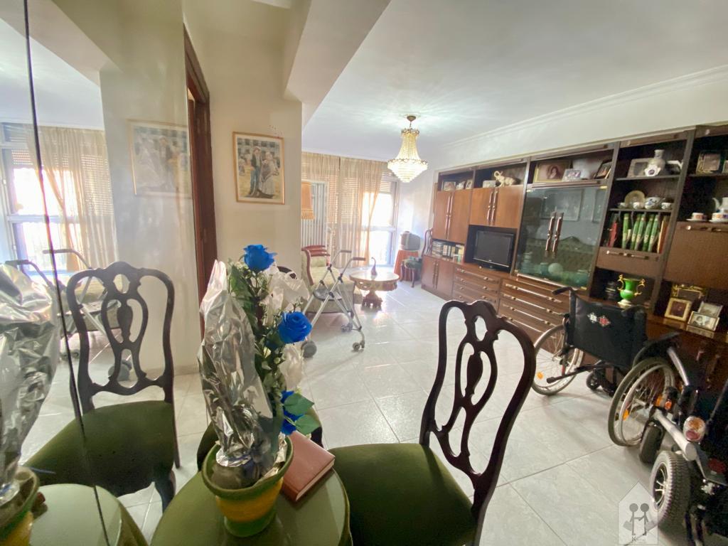 For sale of flat in Sevilla