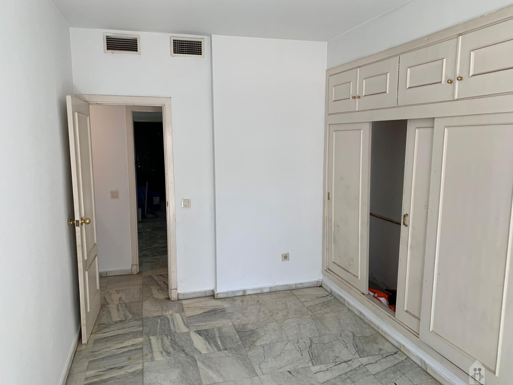 For sale of flat in Sevilla