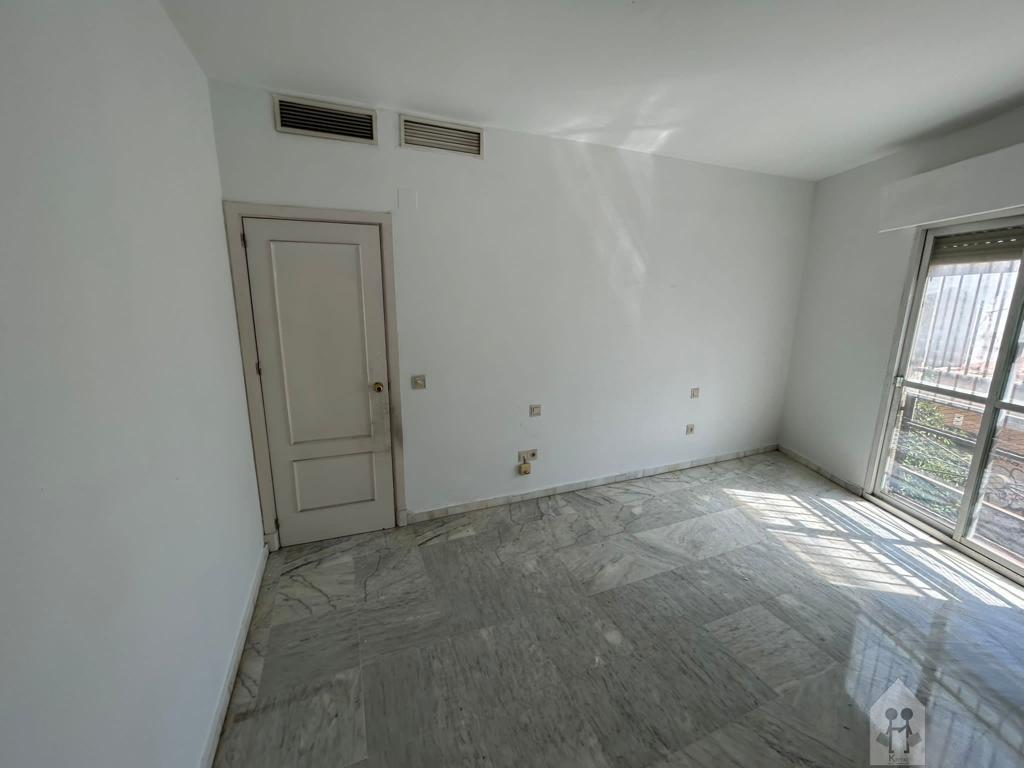 For sale of flat in Sevilla