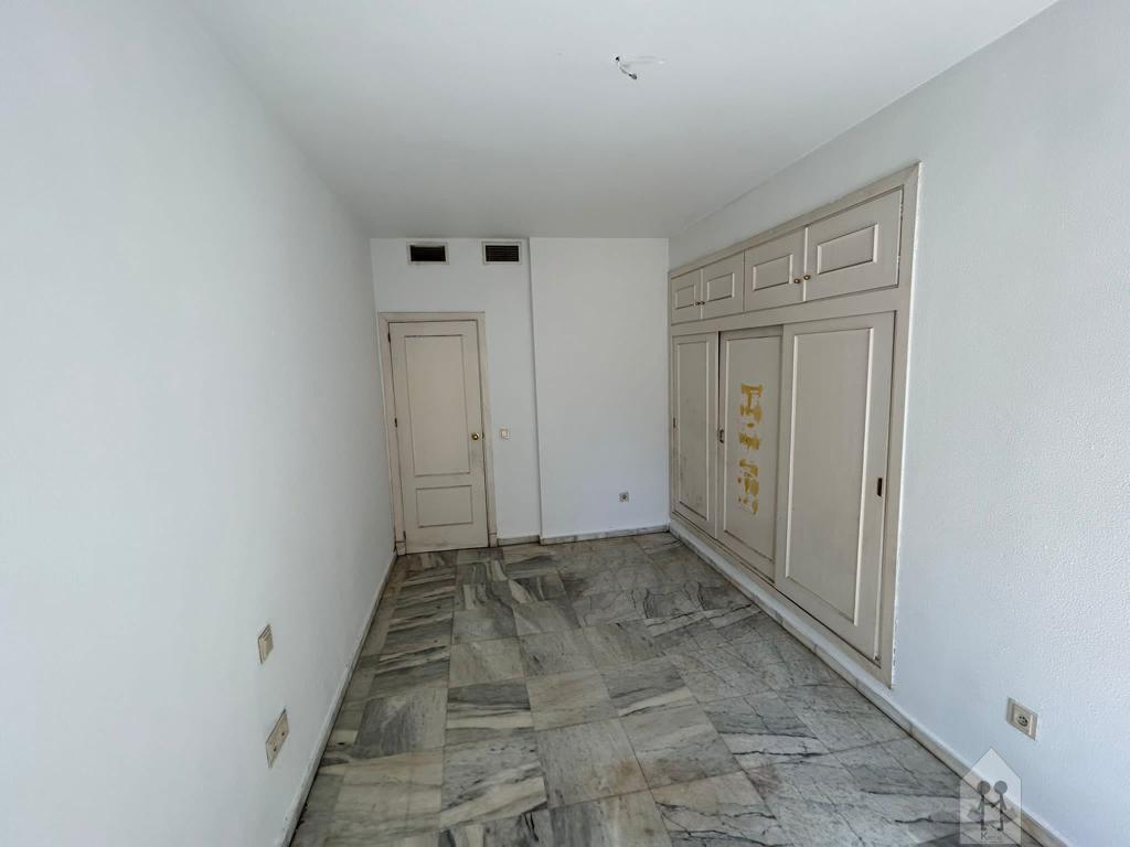 For sale of flat in Sevilla
