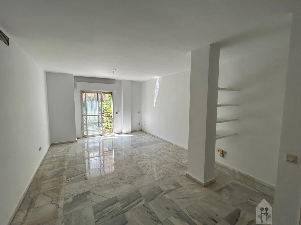 For sale of flat in Sevilla