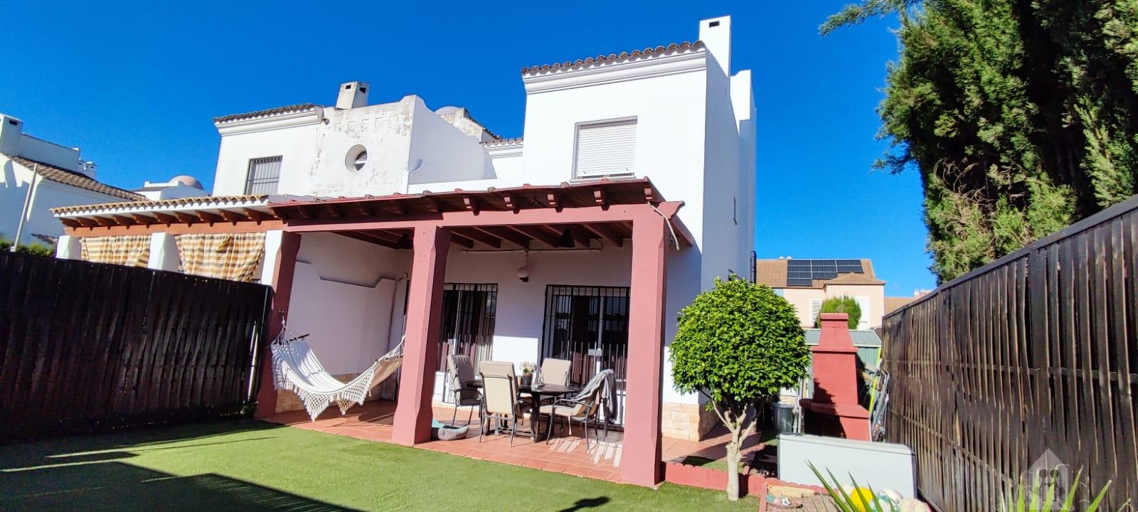 For sale of house in Coria del Río