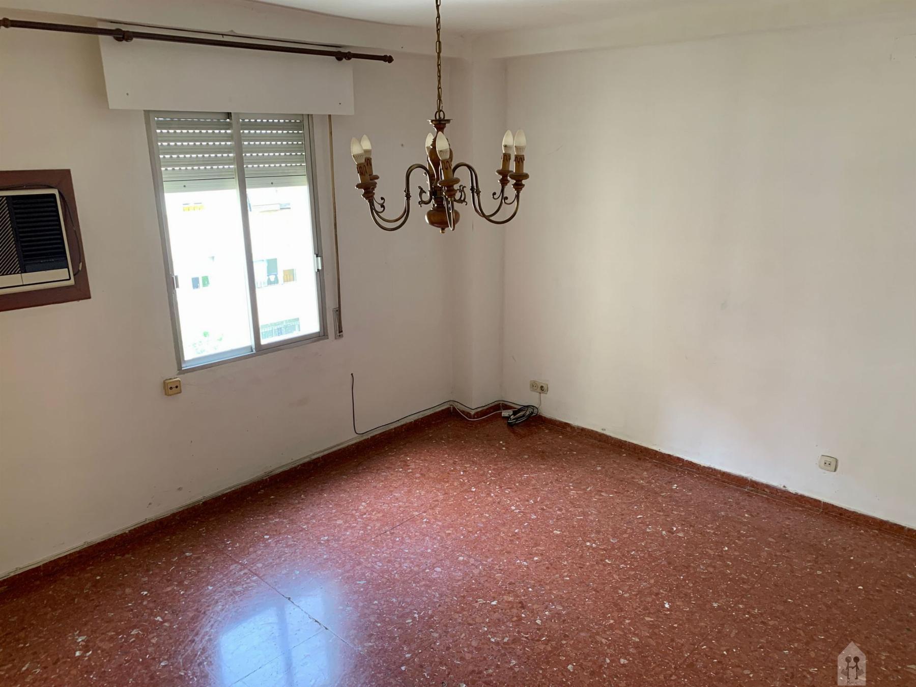 For sale of flat in Sevilla