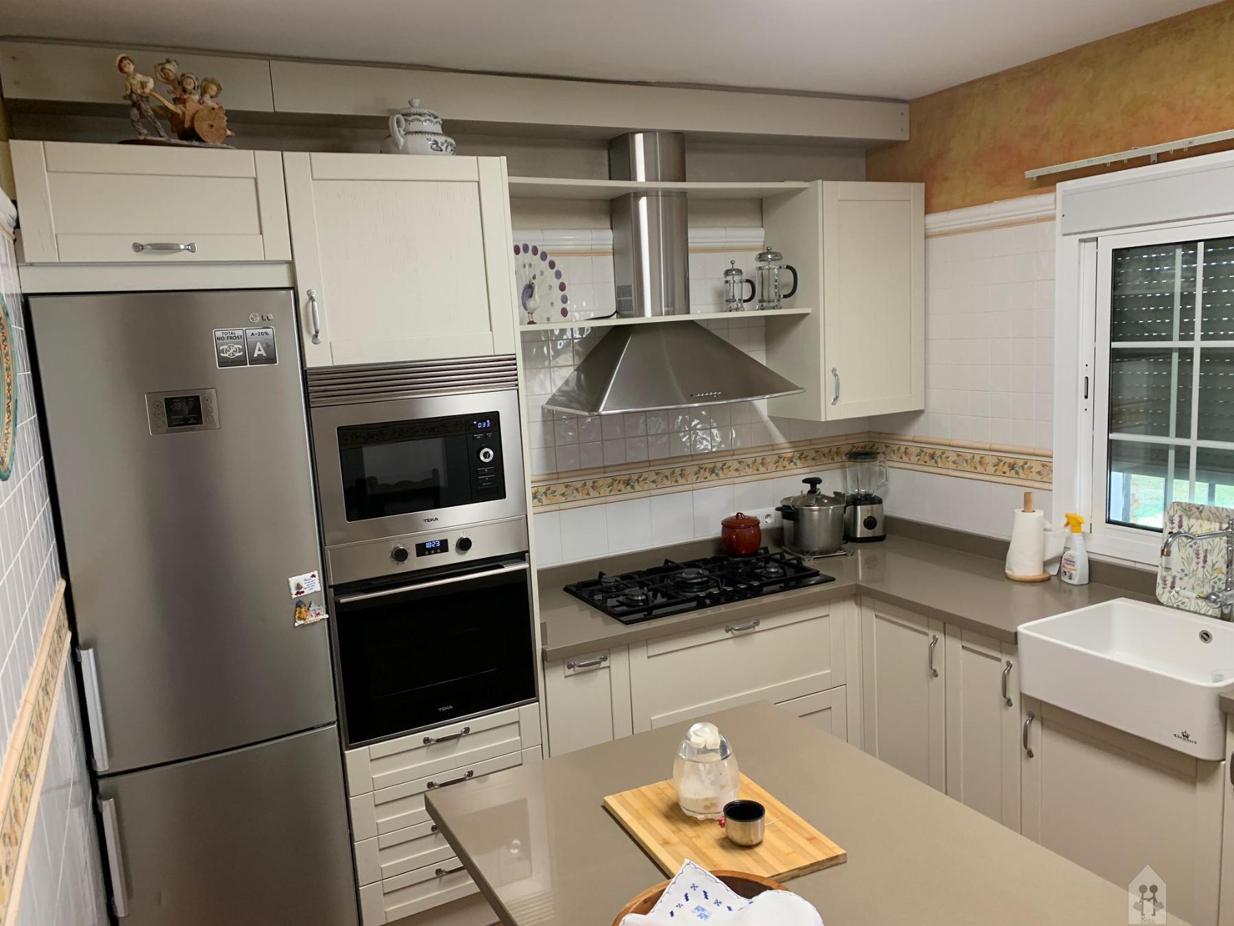 For sale of chalet in Espartinas