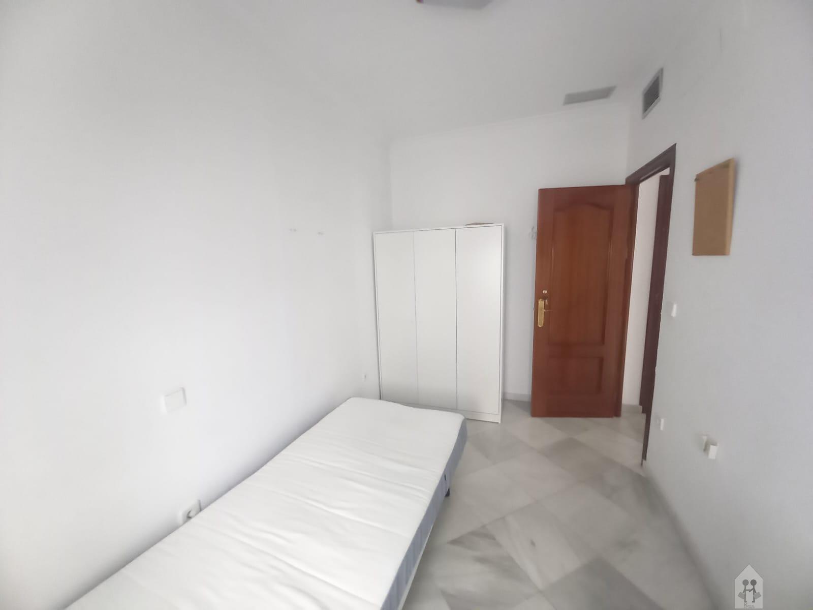 For sale of flat in Sevilla