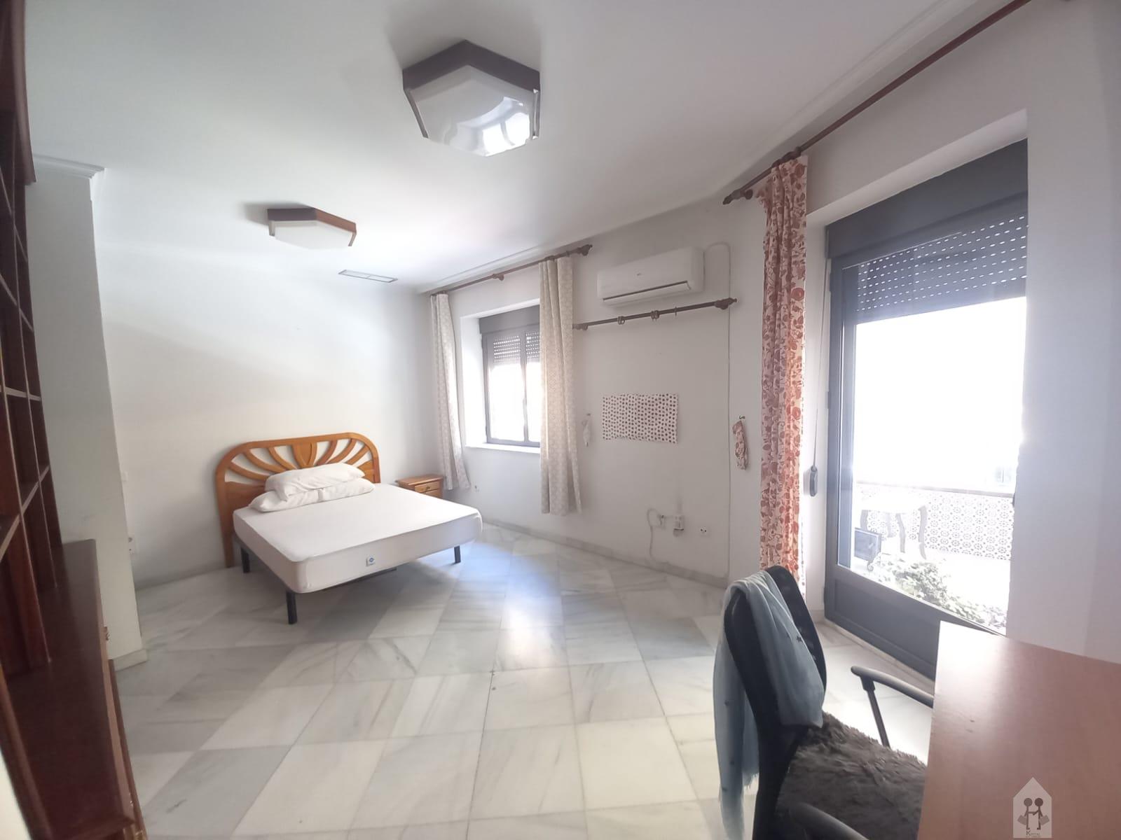 For sale of flat in Sevilla