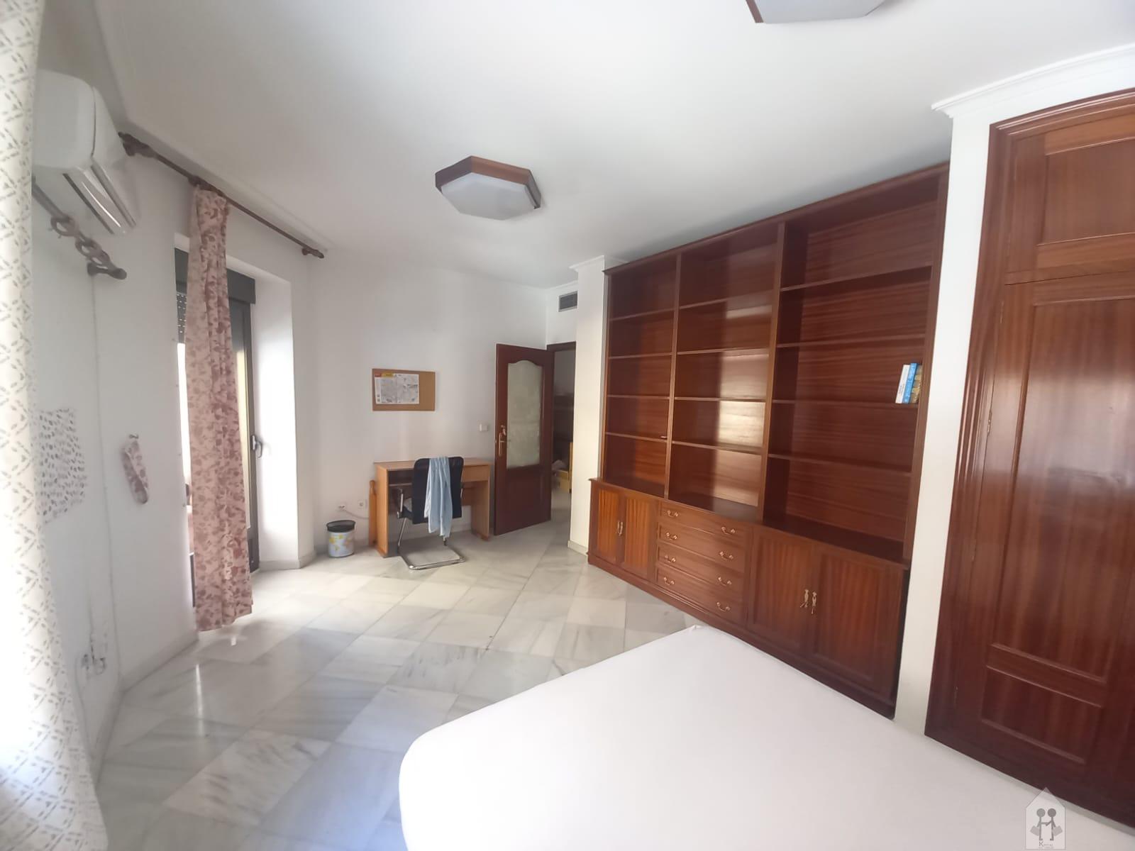 For sale of flat in Sevilla