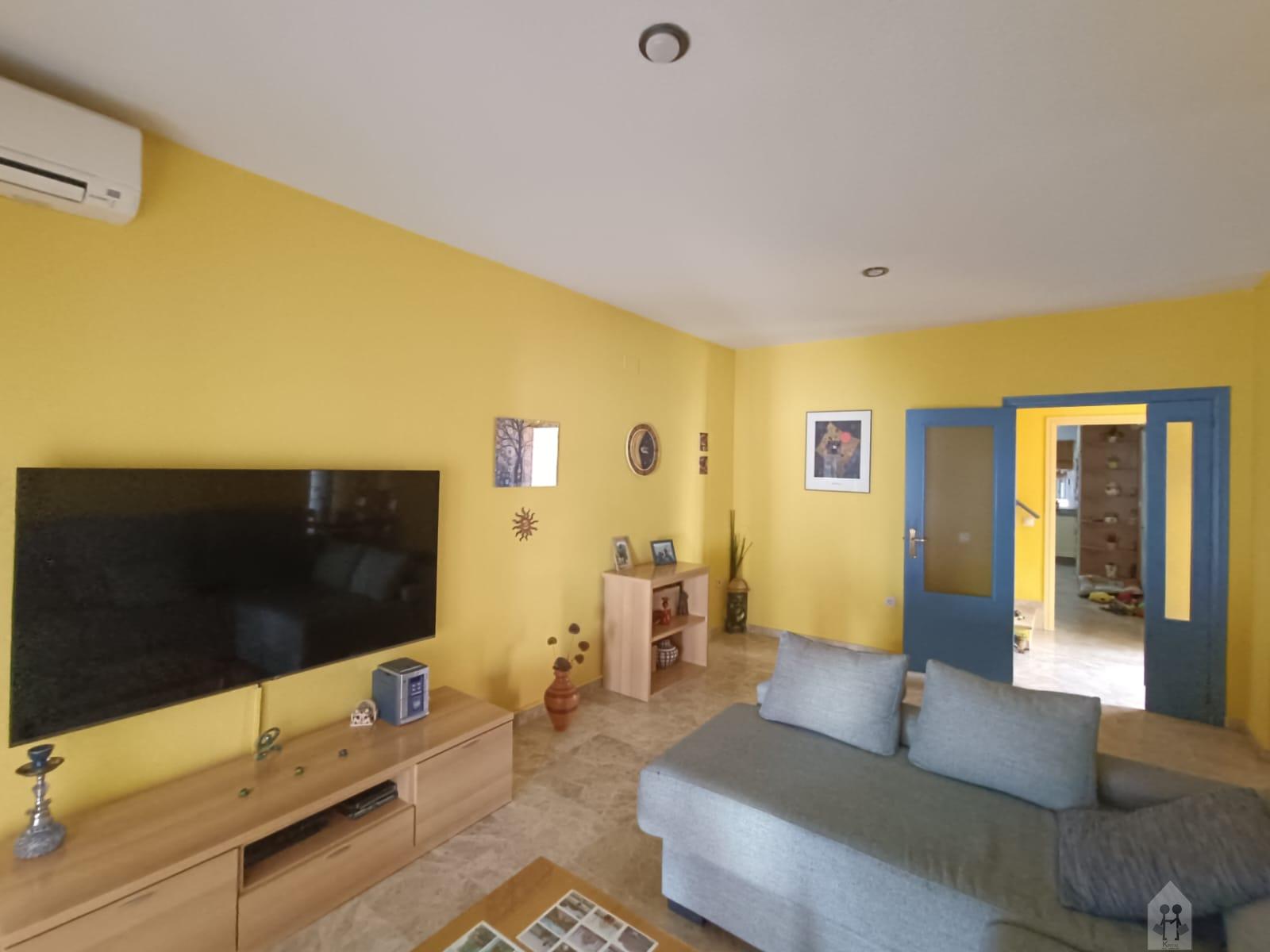 For sale of chalet in Castilleja de Guzmán