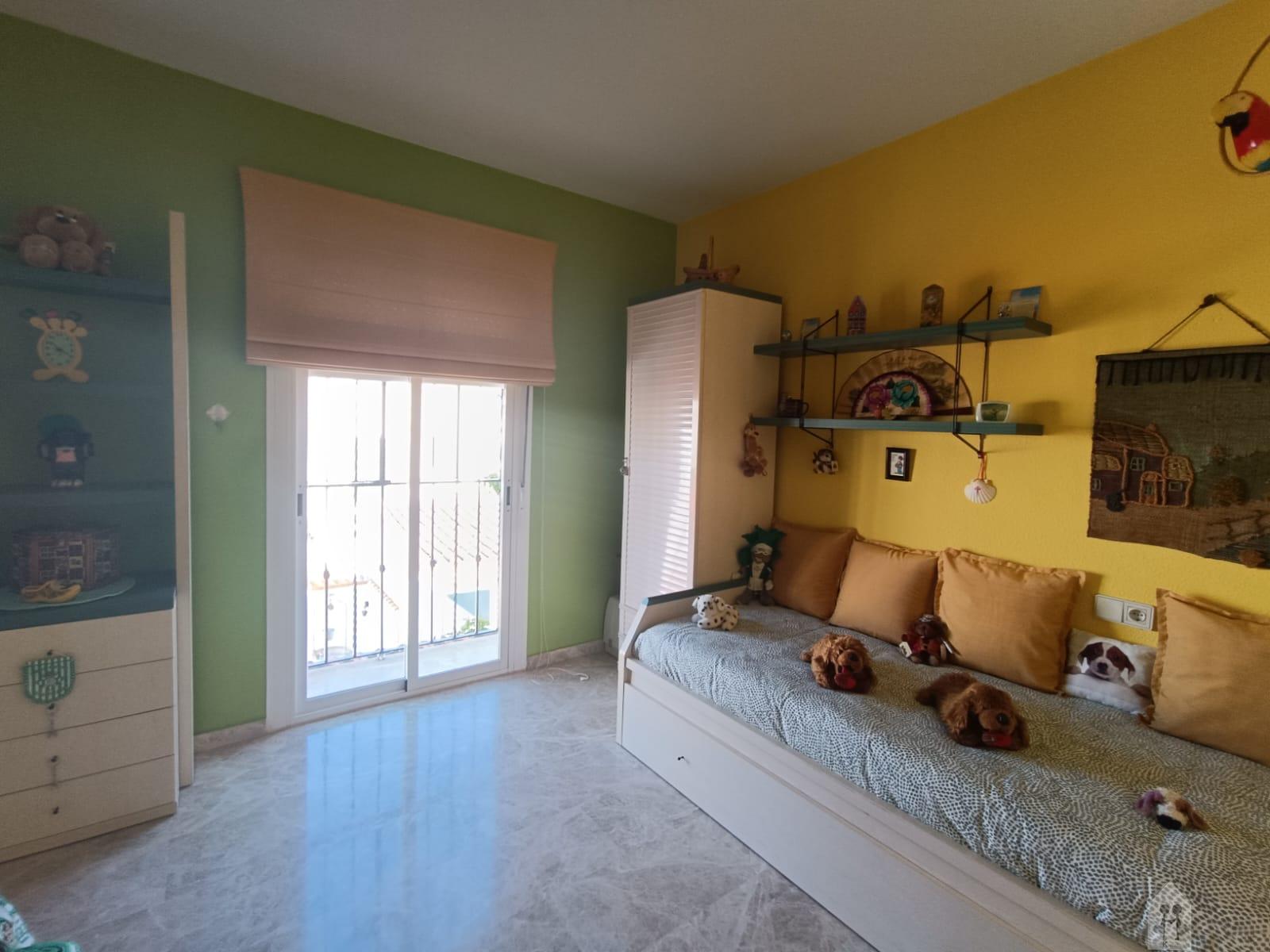 For sale of chalet in Castilleja de Guzmán
