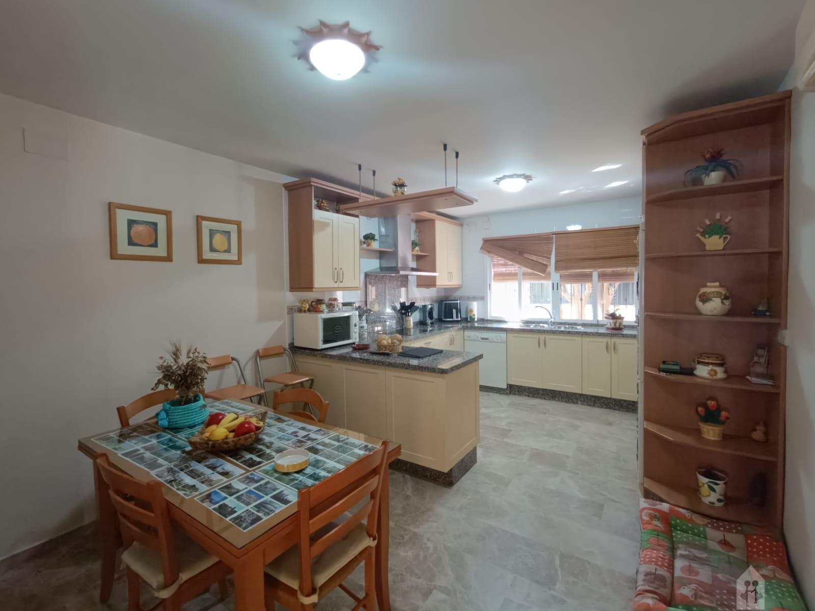 For sale of chalet in Castilleja de Guzmán