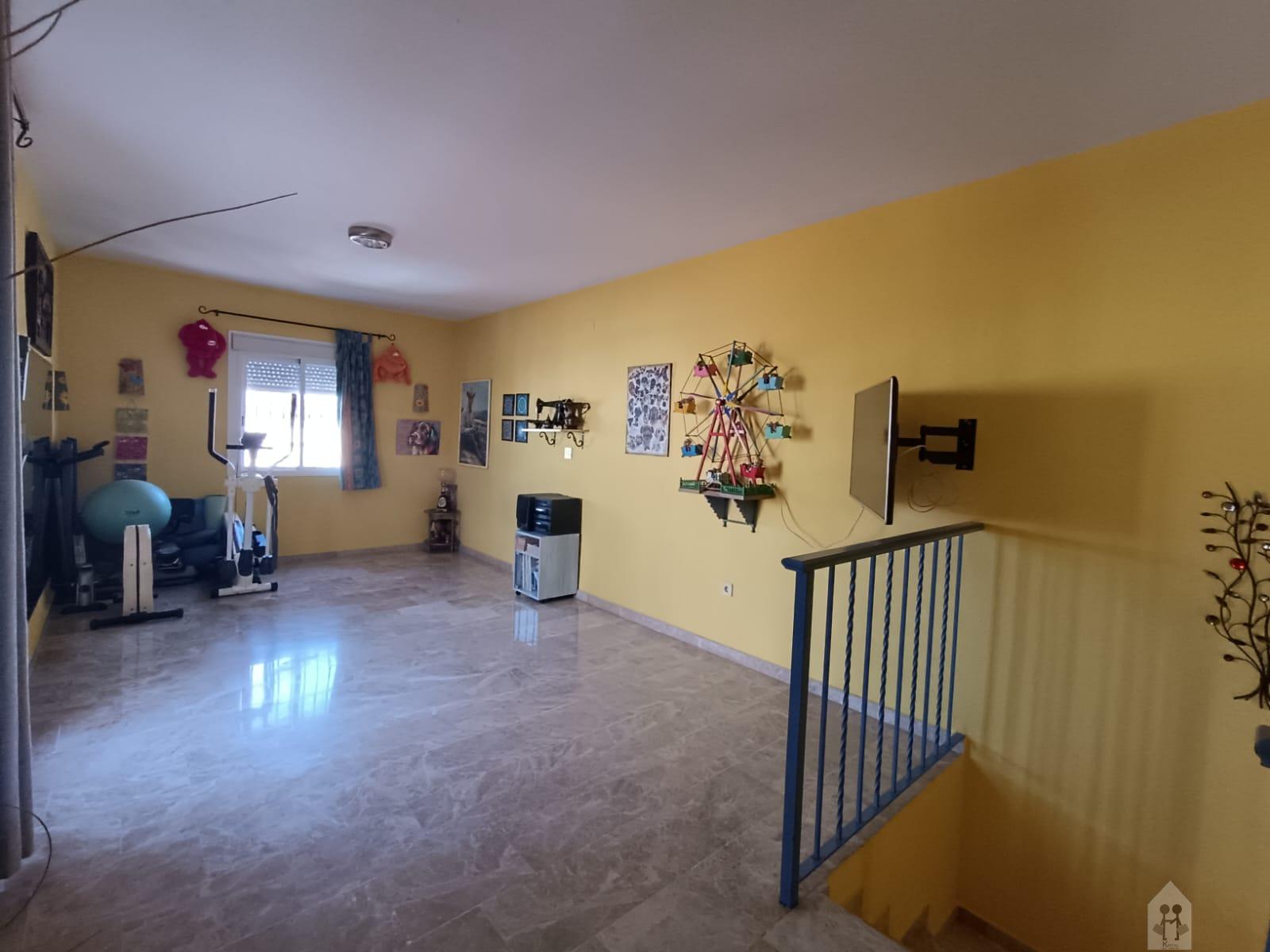 For sale of chalet in Castilleja de Guzmán