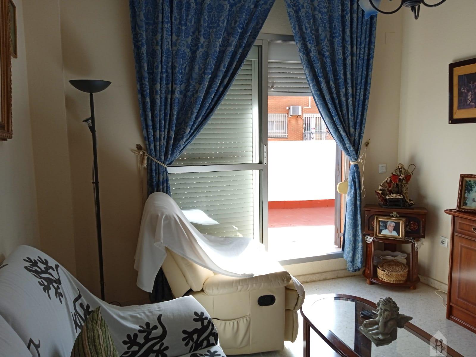 For sale of flat in Sevilla