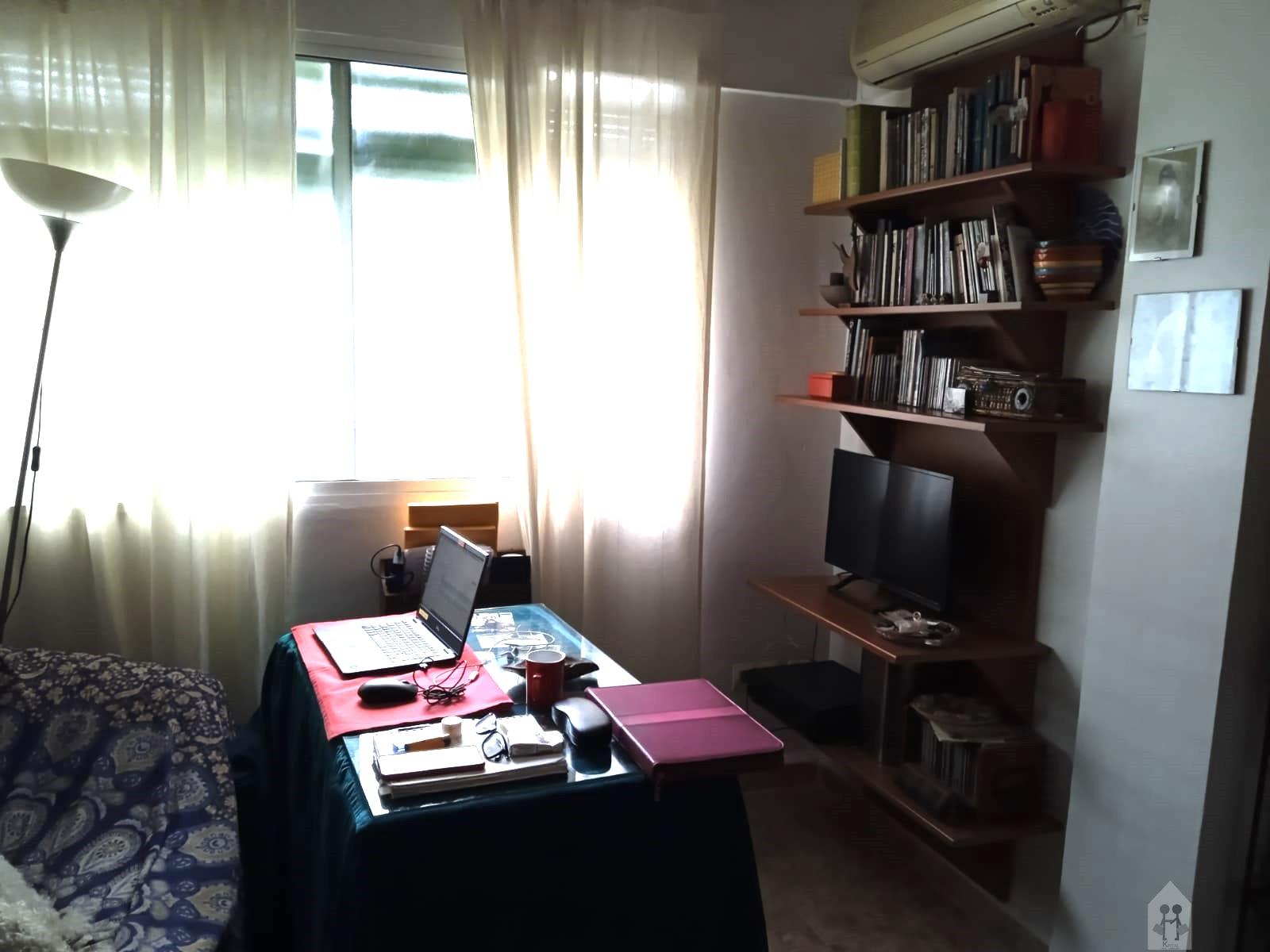 For sale of apartment in Sevilla