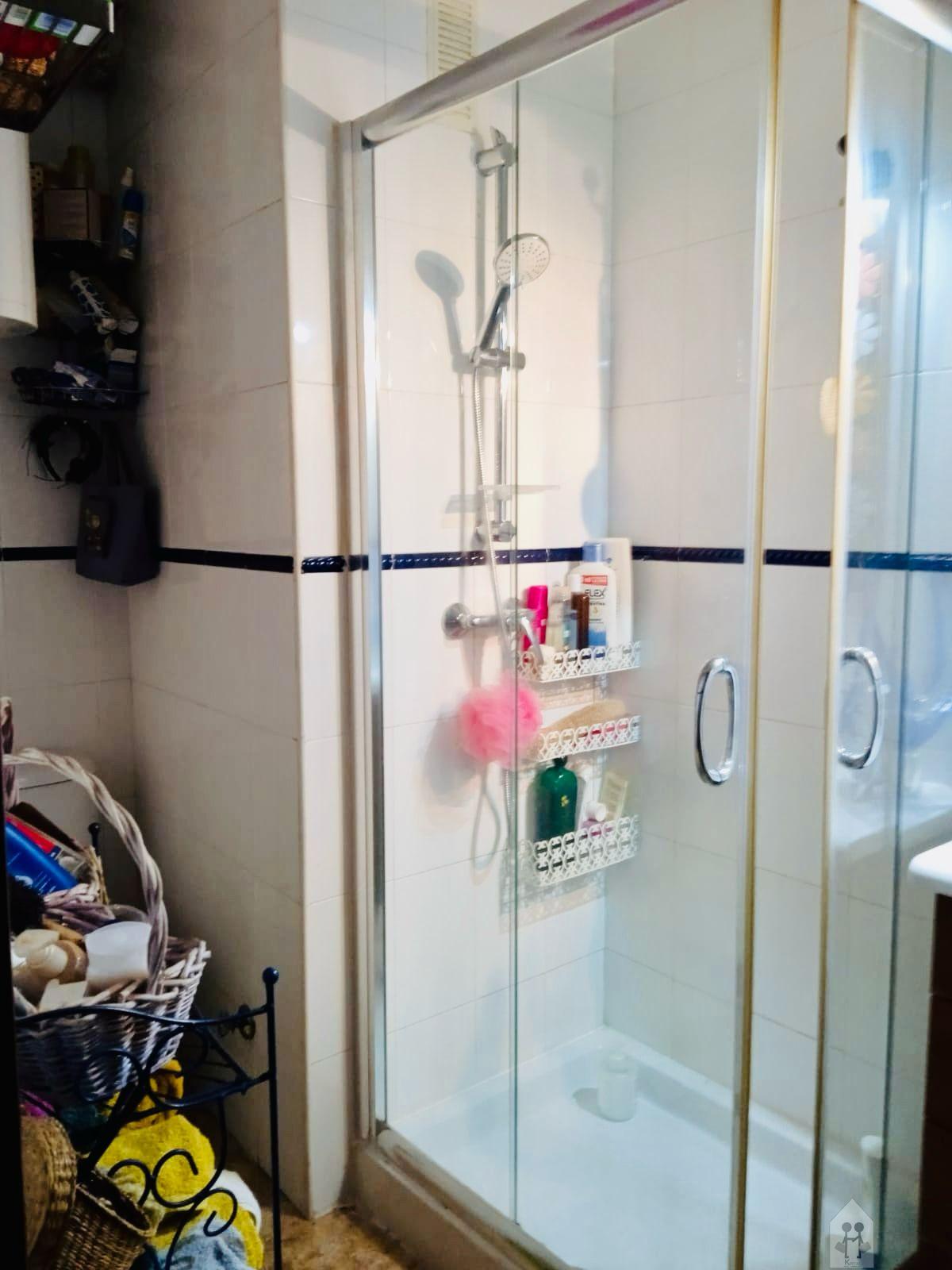 For sale of apartment in Sevilla