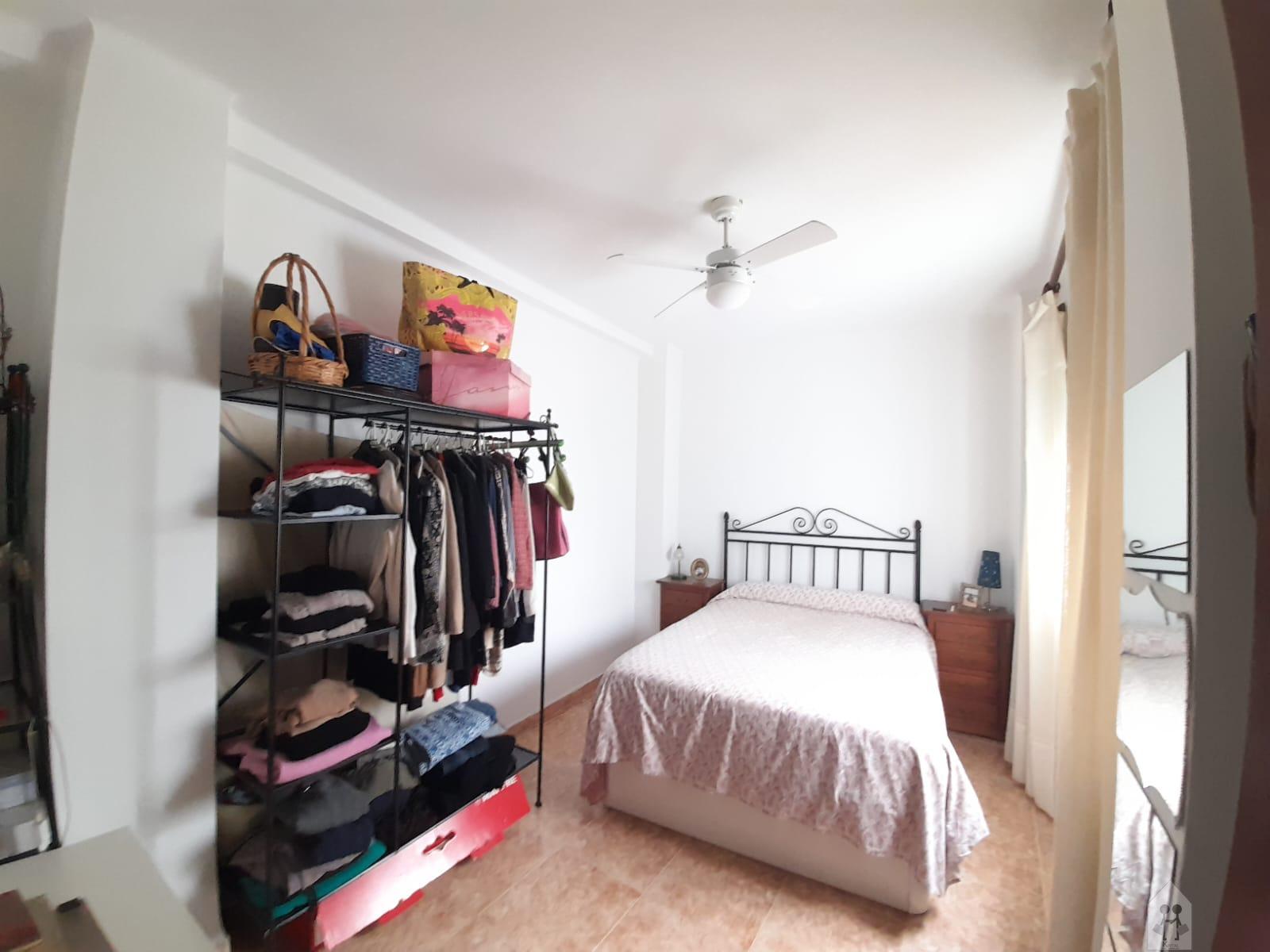 For sale of apartment in Sevilla