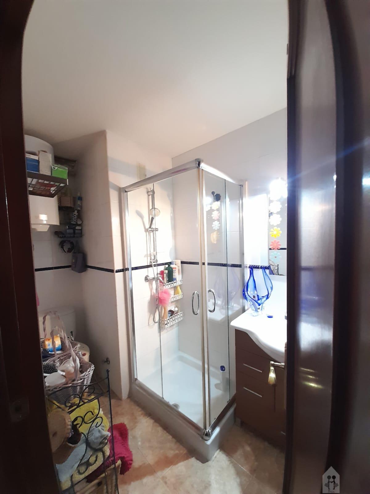 For sale of apartment in Sevilla