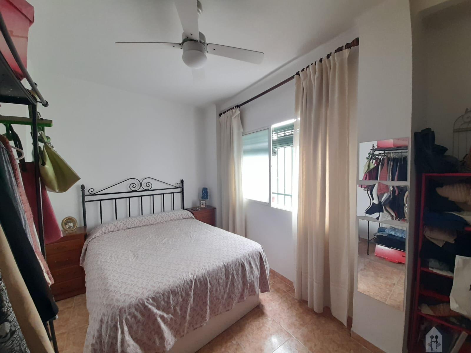 For sale of apartment in Sevilla