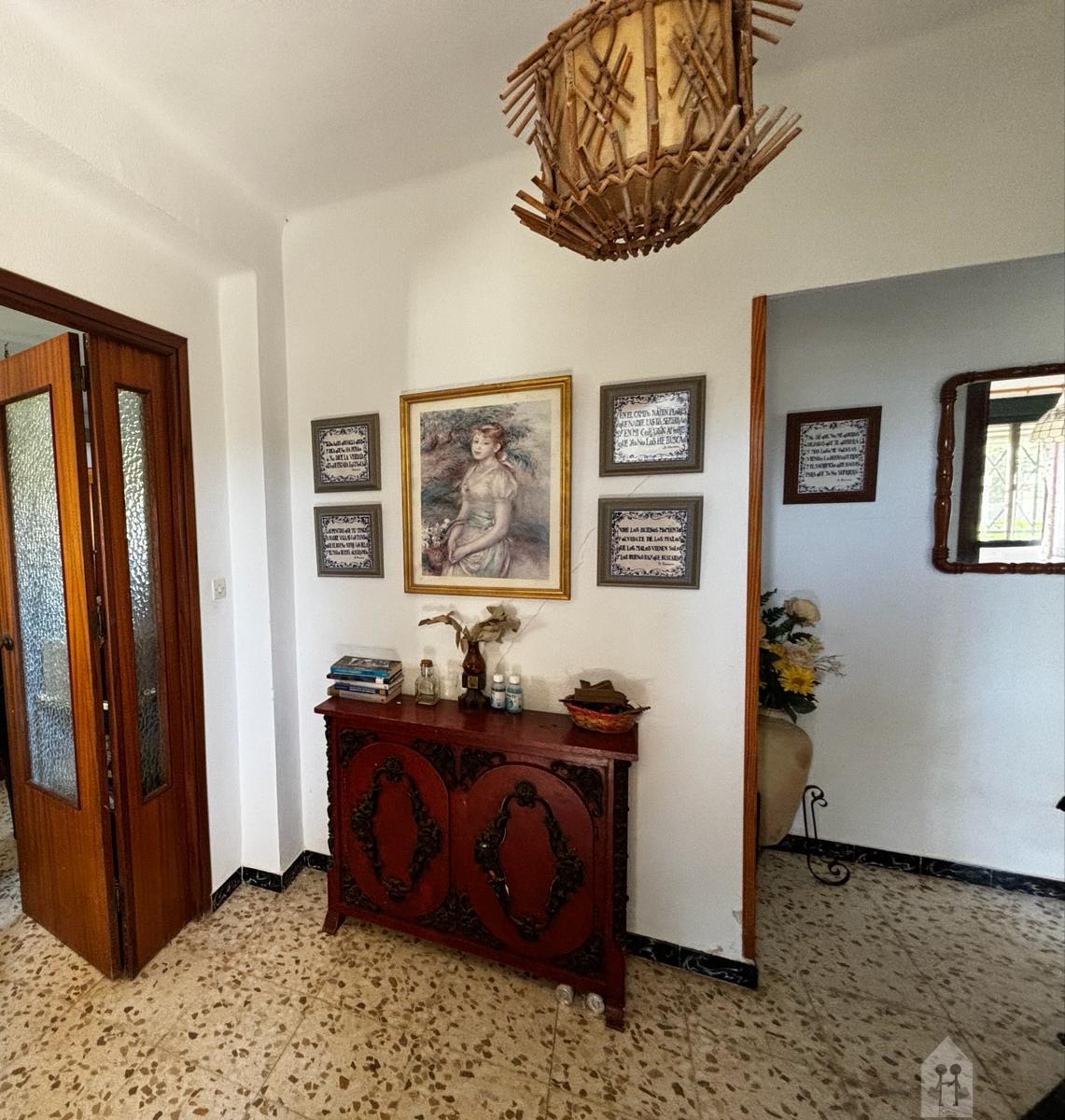 For sale of chalet in Sevilla