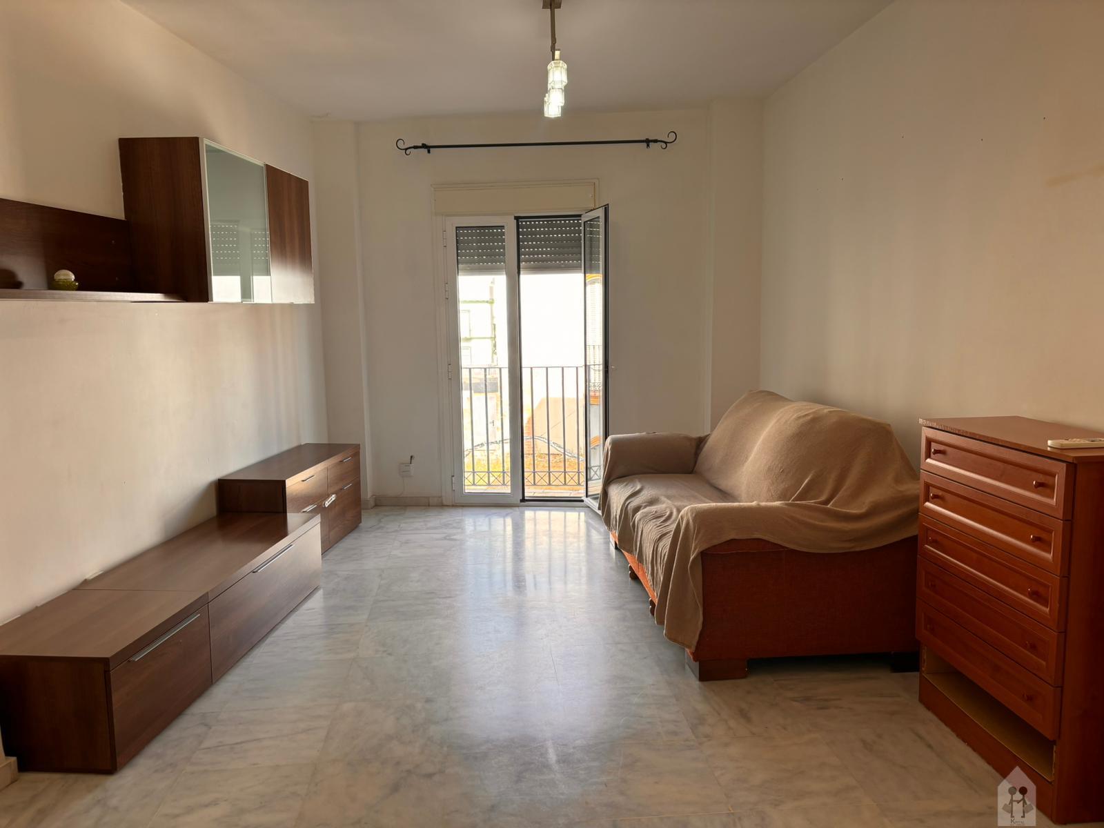 For sale of flat in La Algaba