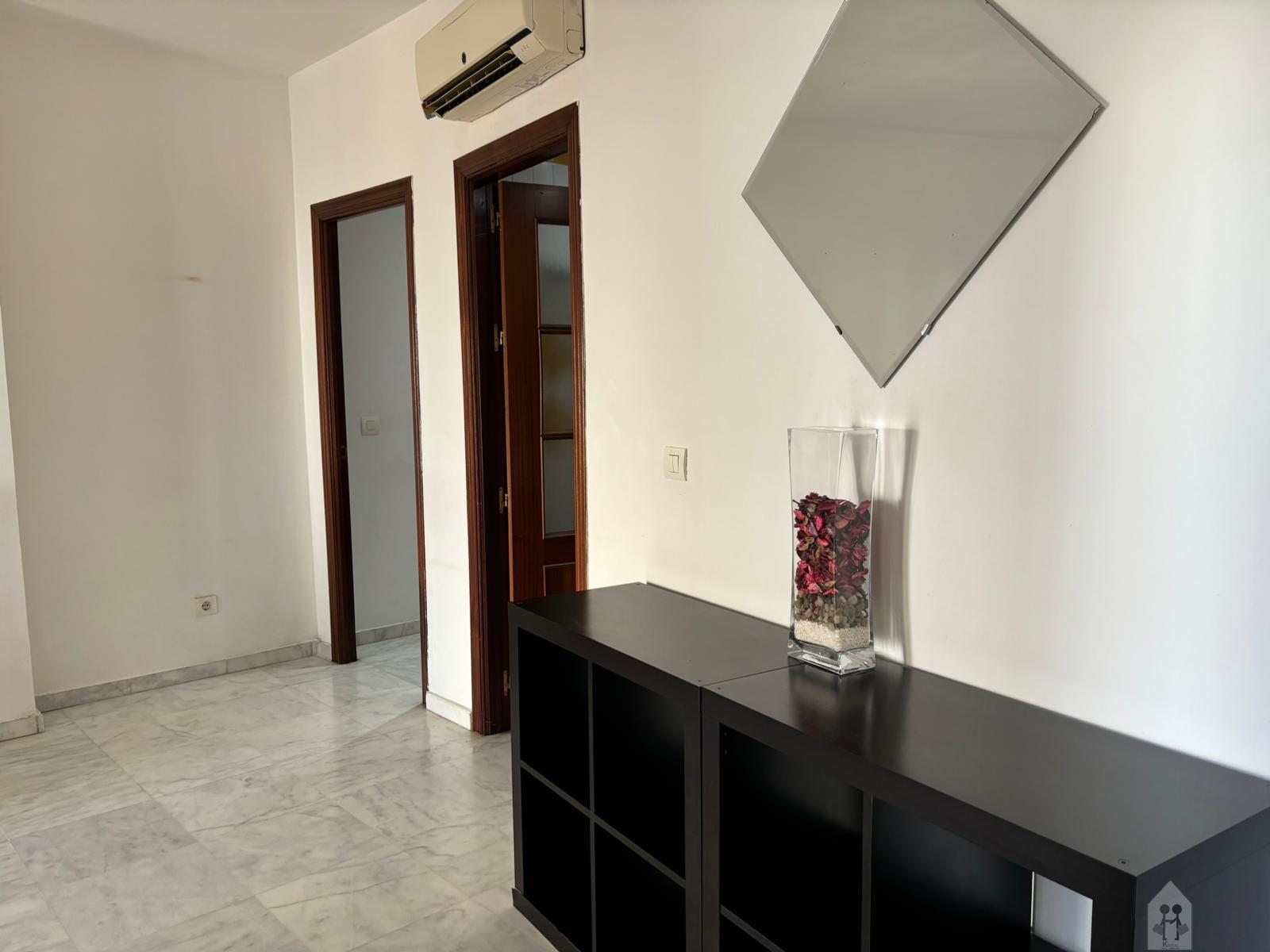 For sale of flat in La Algaba