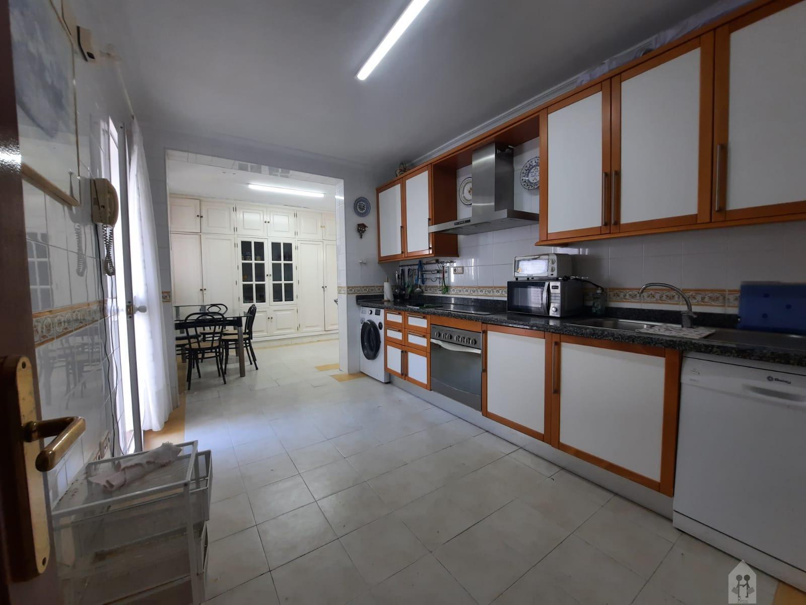 For sale of house in Tomares