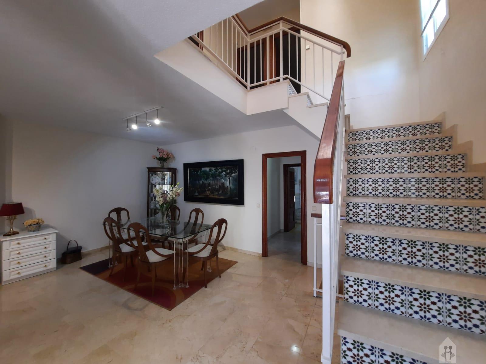 For sale of house in Tomares