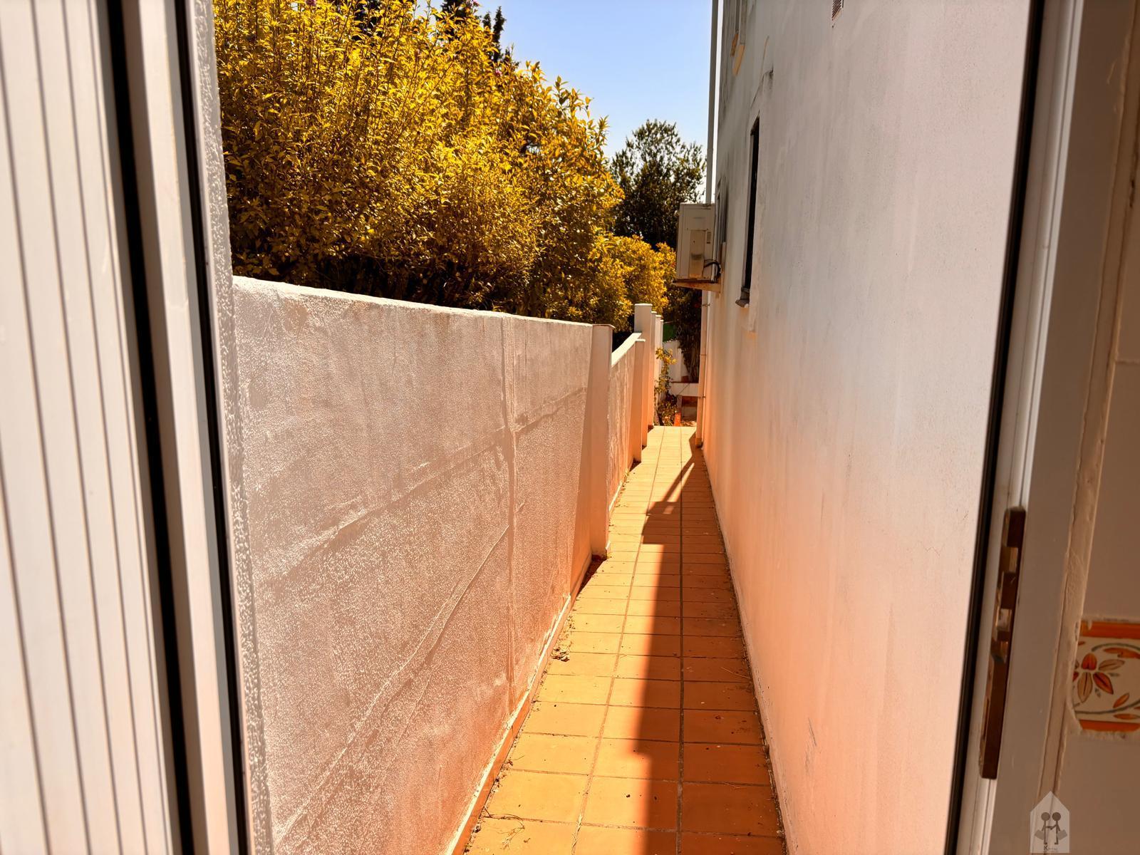 For sale of house in Tomares