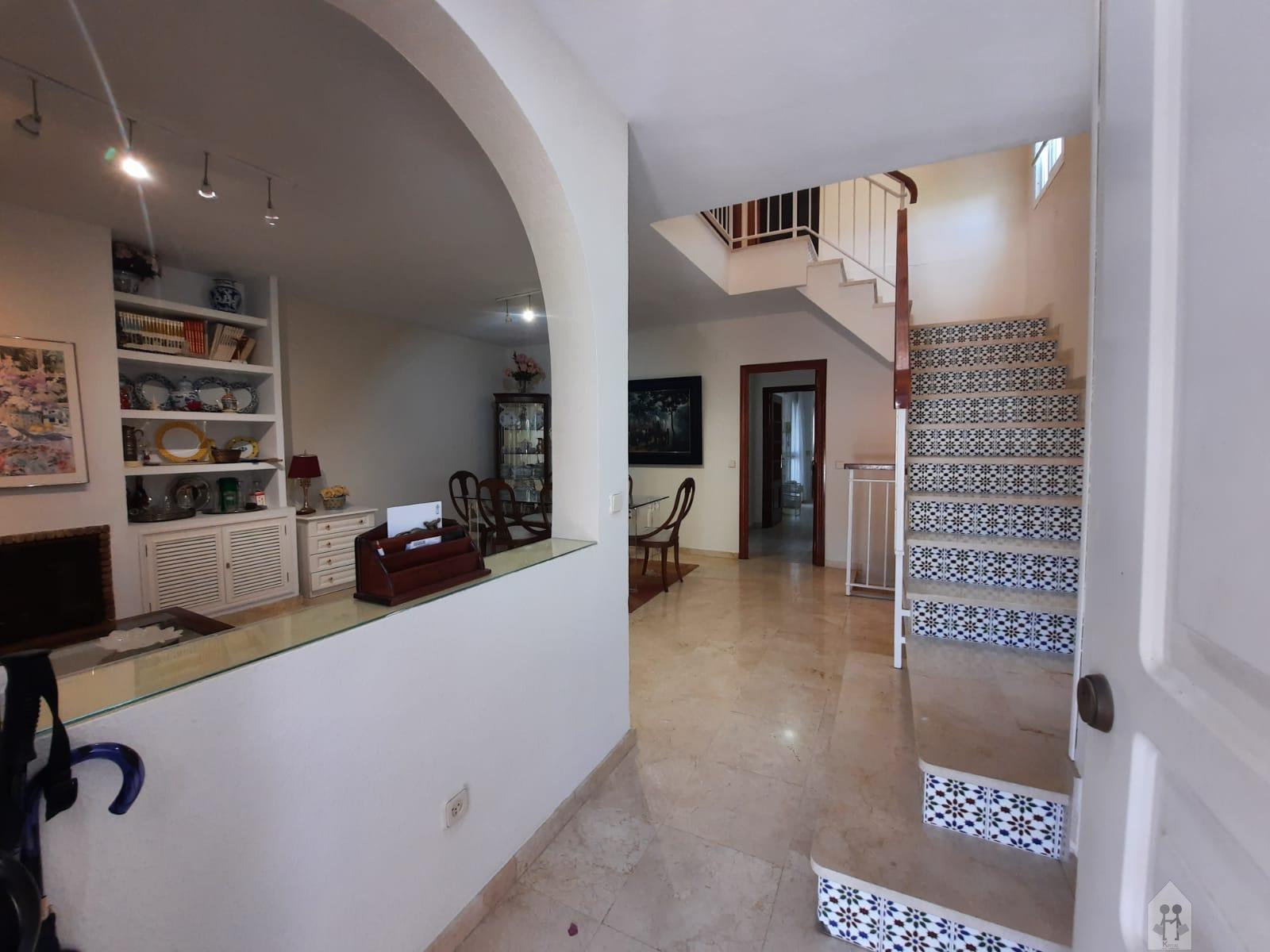 For sale of house in Tomares