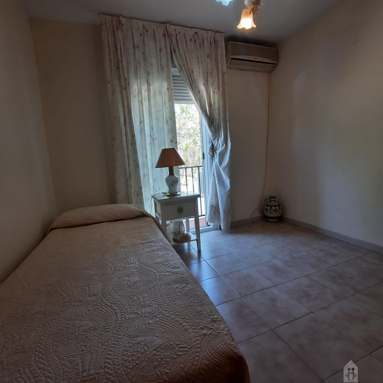 For sale of house in Tomares