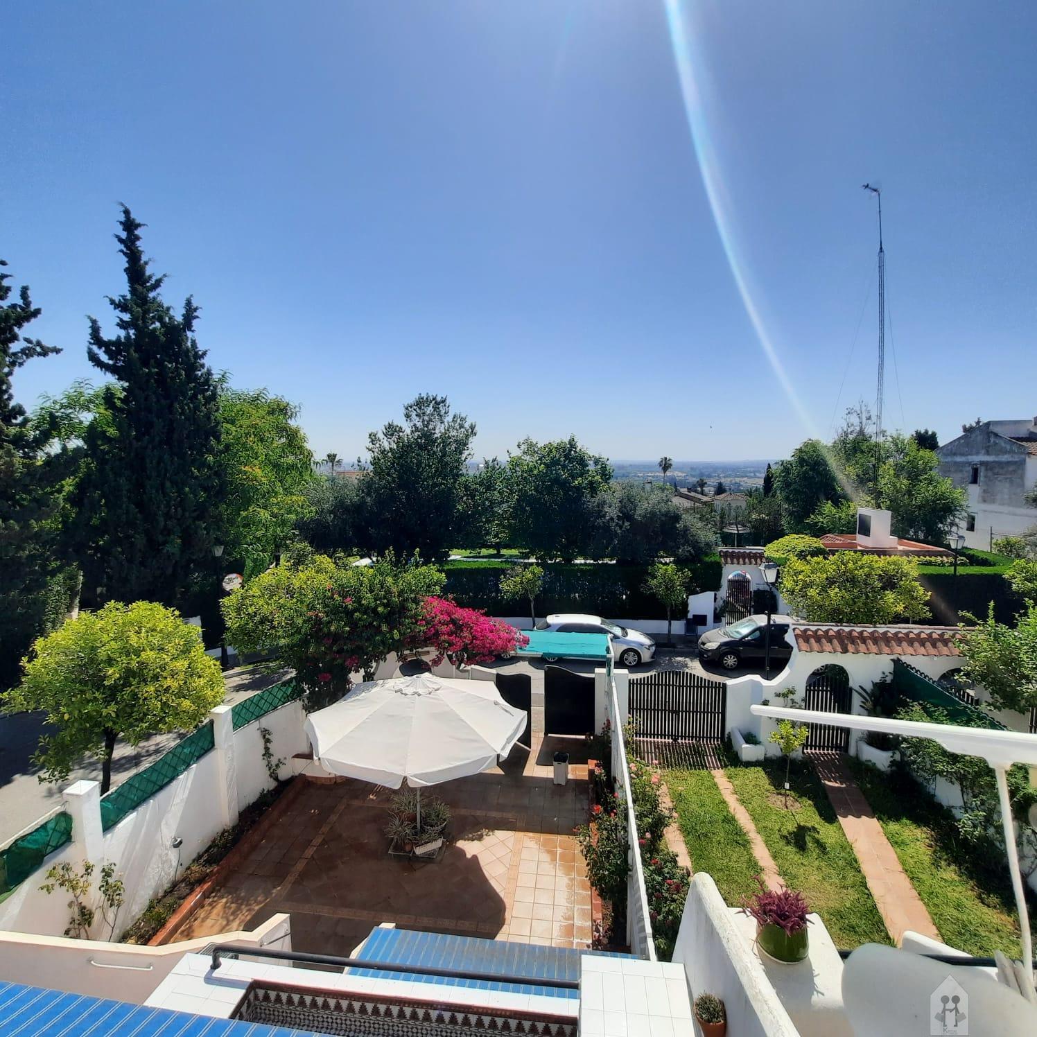 For sale of house in Tomares