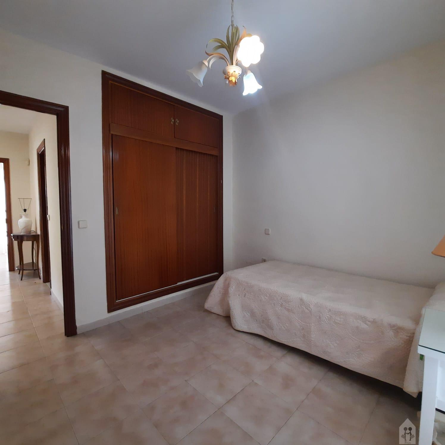 For sale of house in Tomares