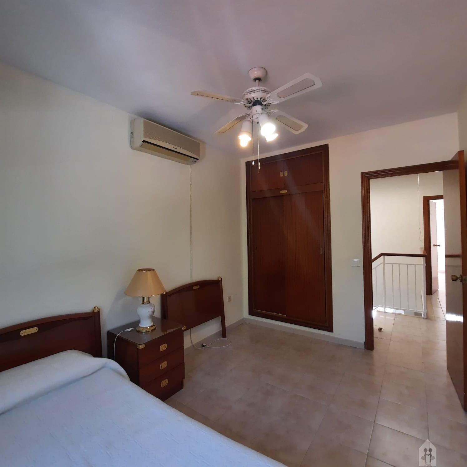 For sale of house in Tomares