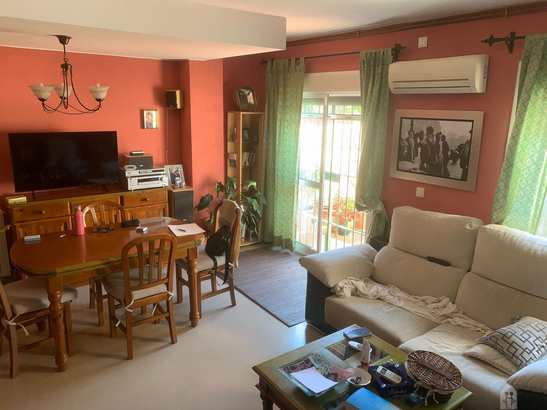 For sale of house in Mairena del Aljarafe