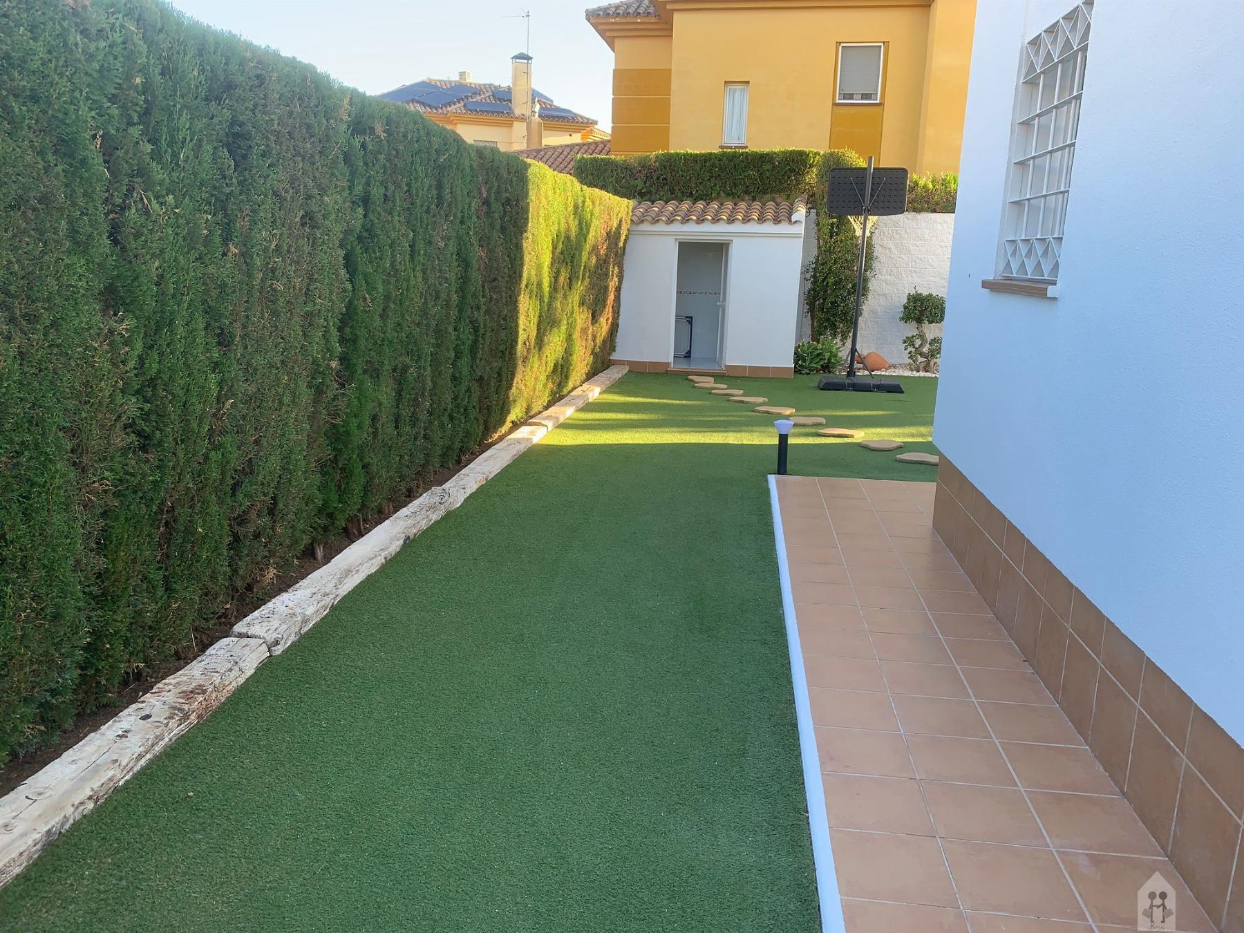 For rent of chalet in Dos Hermanas