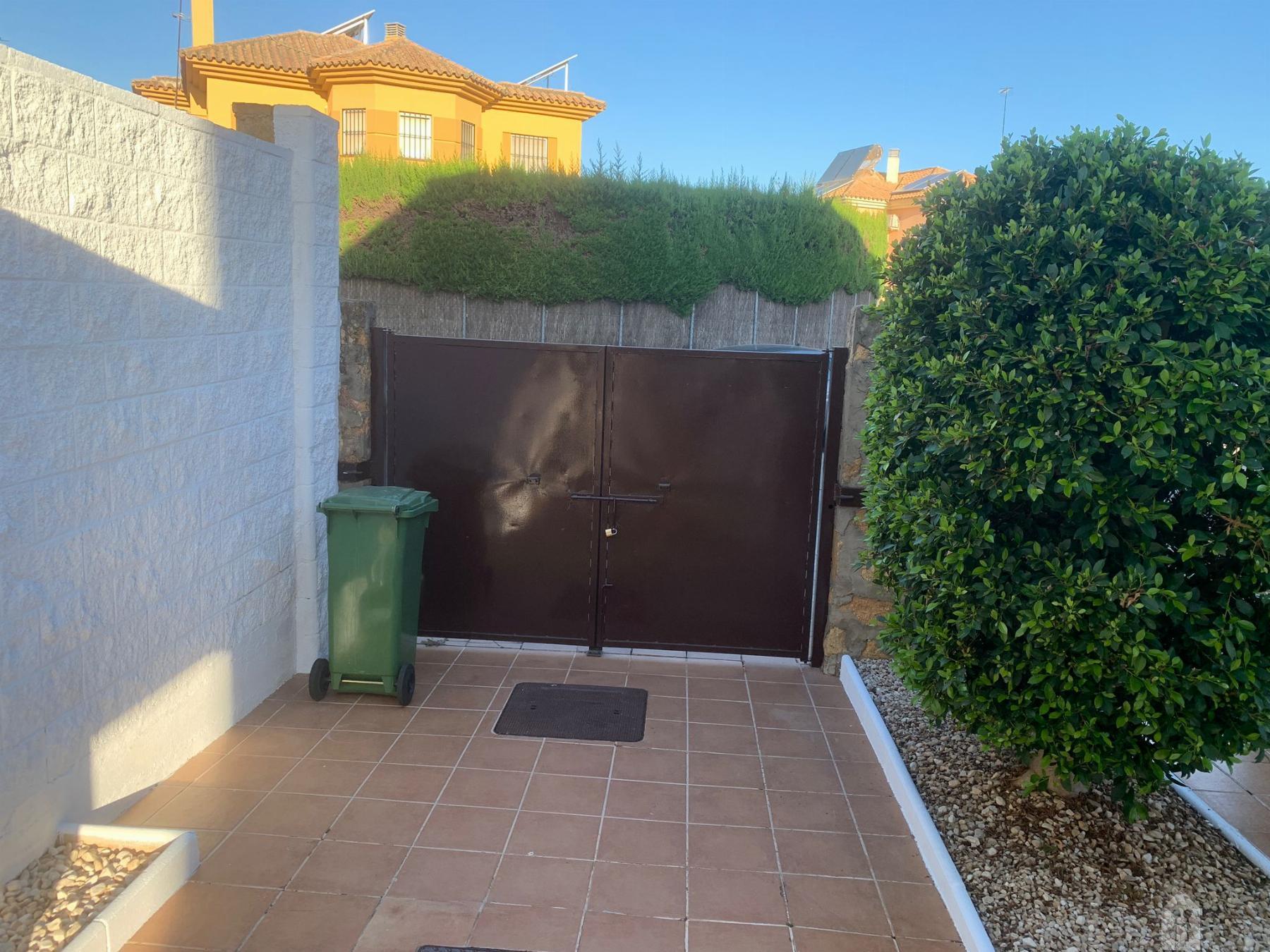 For rent of chalet in Dos Hermanas