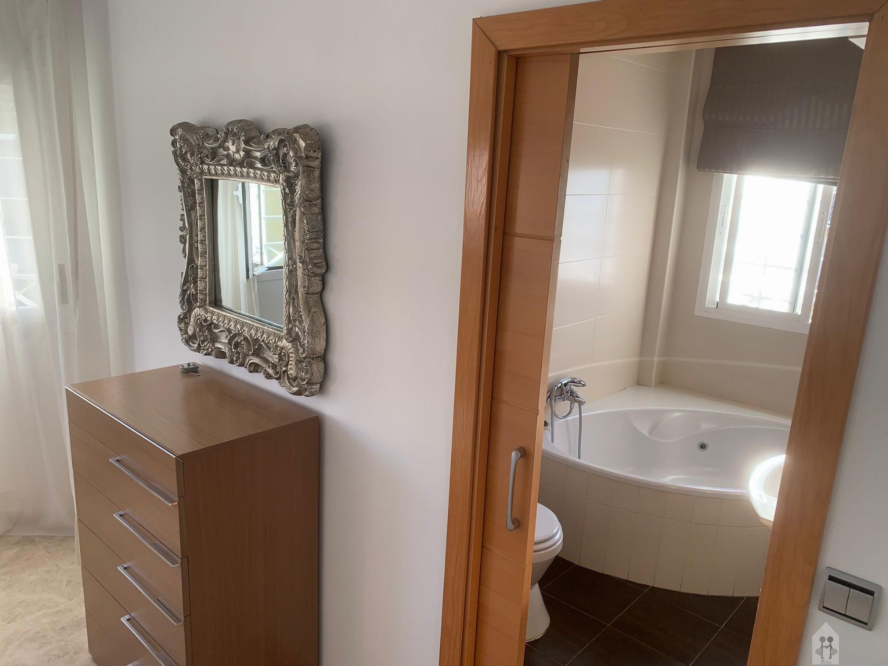 For rent of chalet in Dos Hermanas
