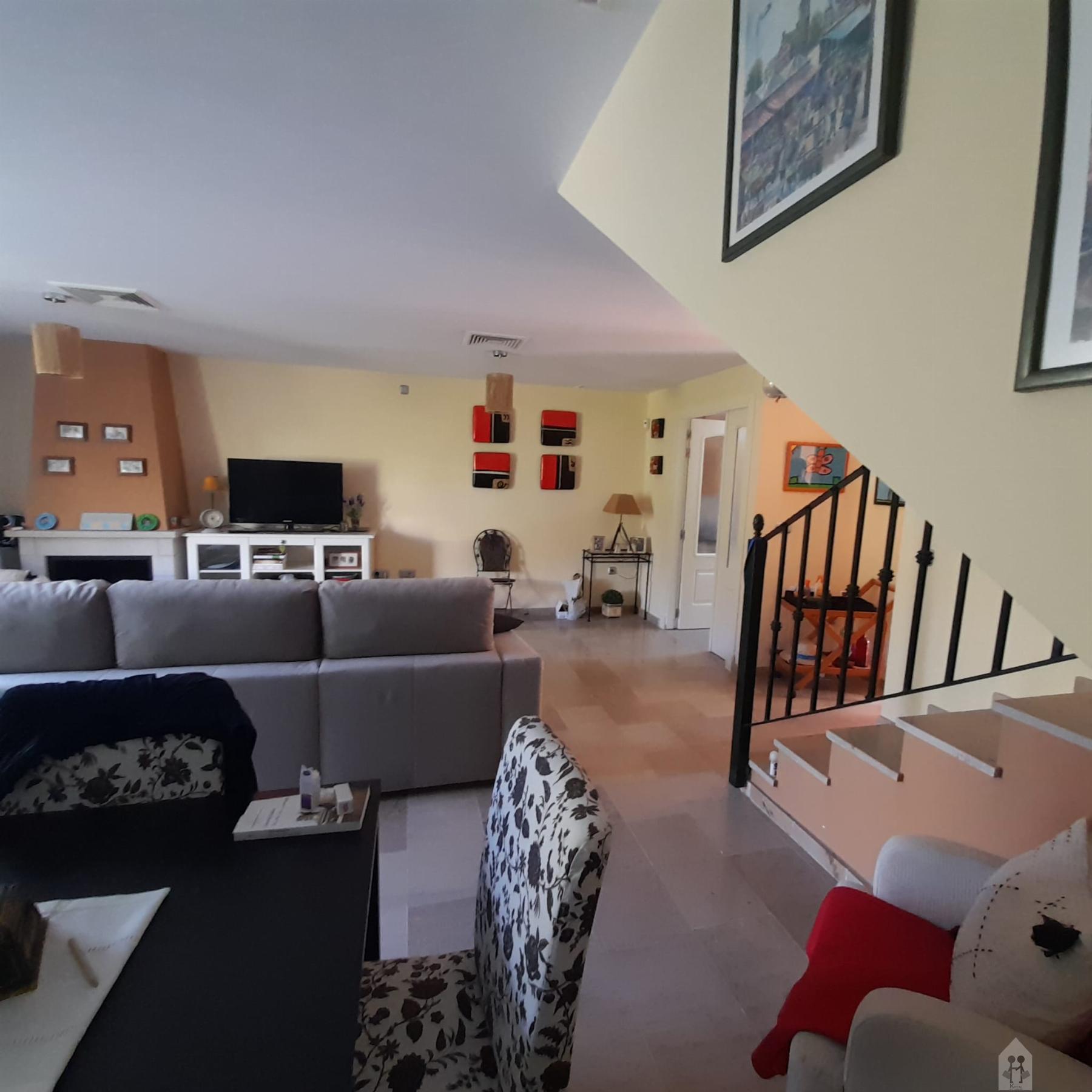 For sale of chalet in La Linea de la Concepcion
