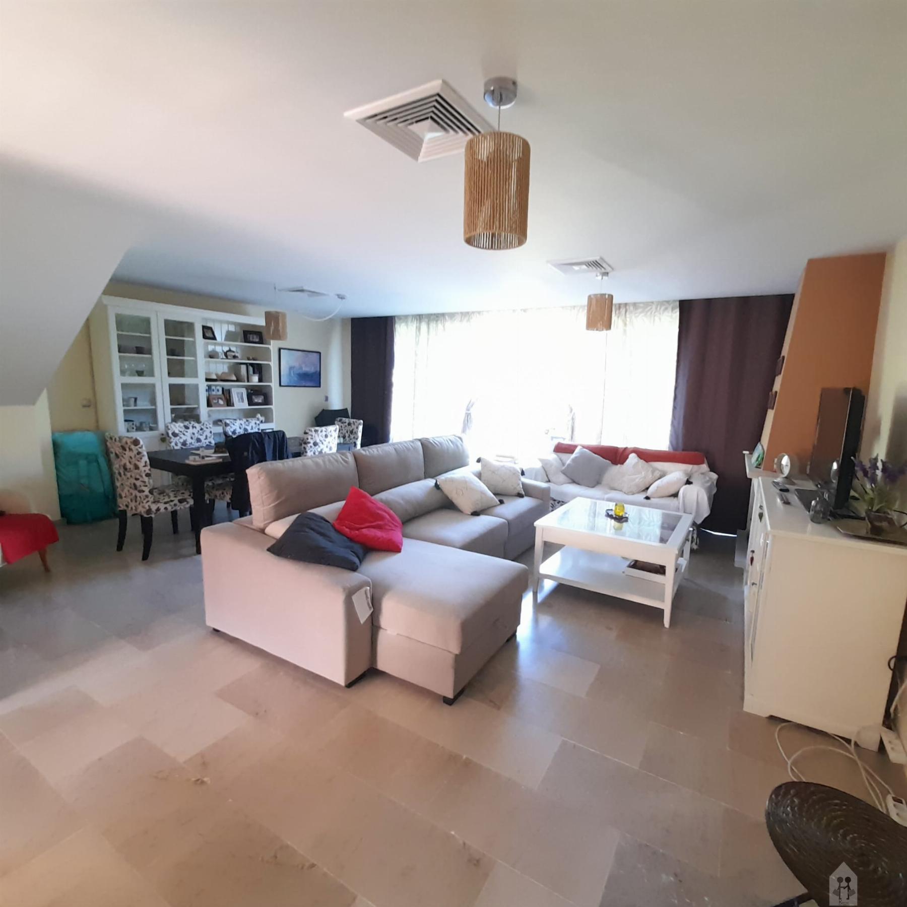 For sale of chalet in La Linea de la Concepcion