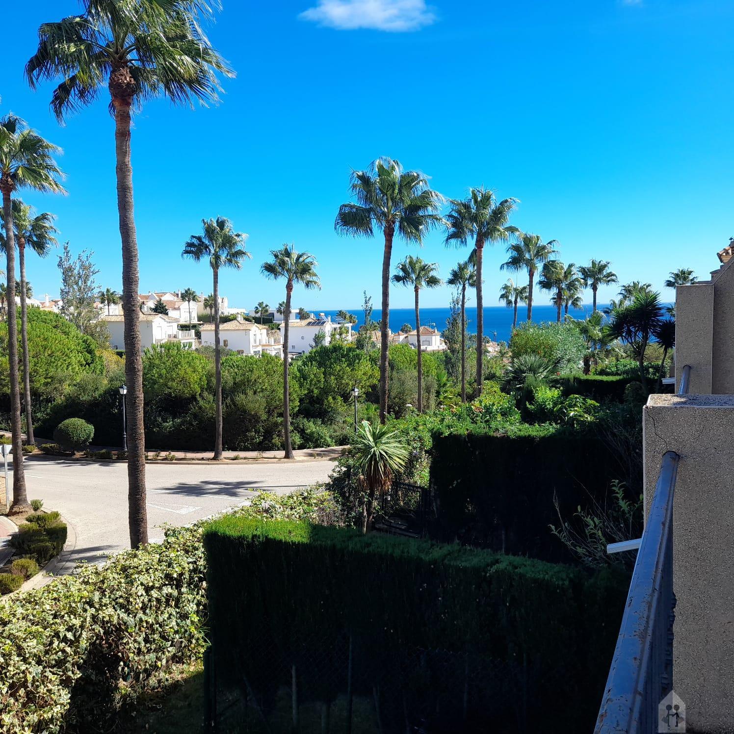 For sale of chalet in La Linea de la Concepcion