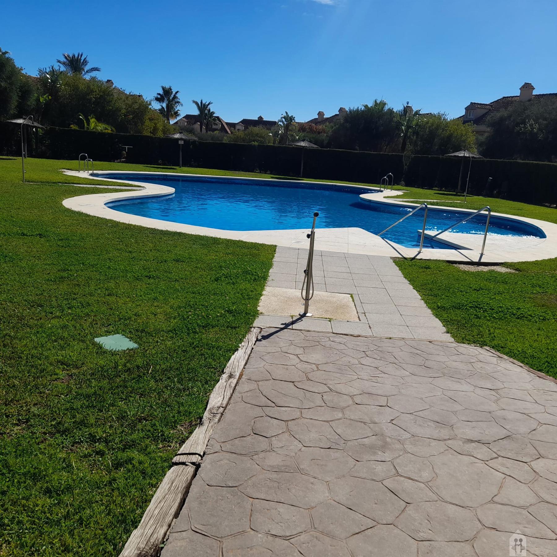 For sale of chalet in La Linea de la Concepcion