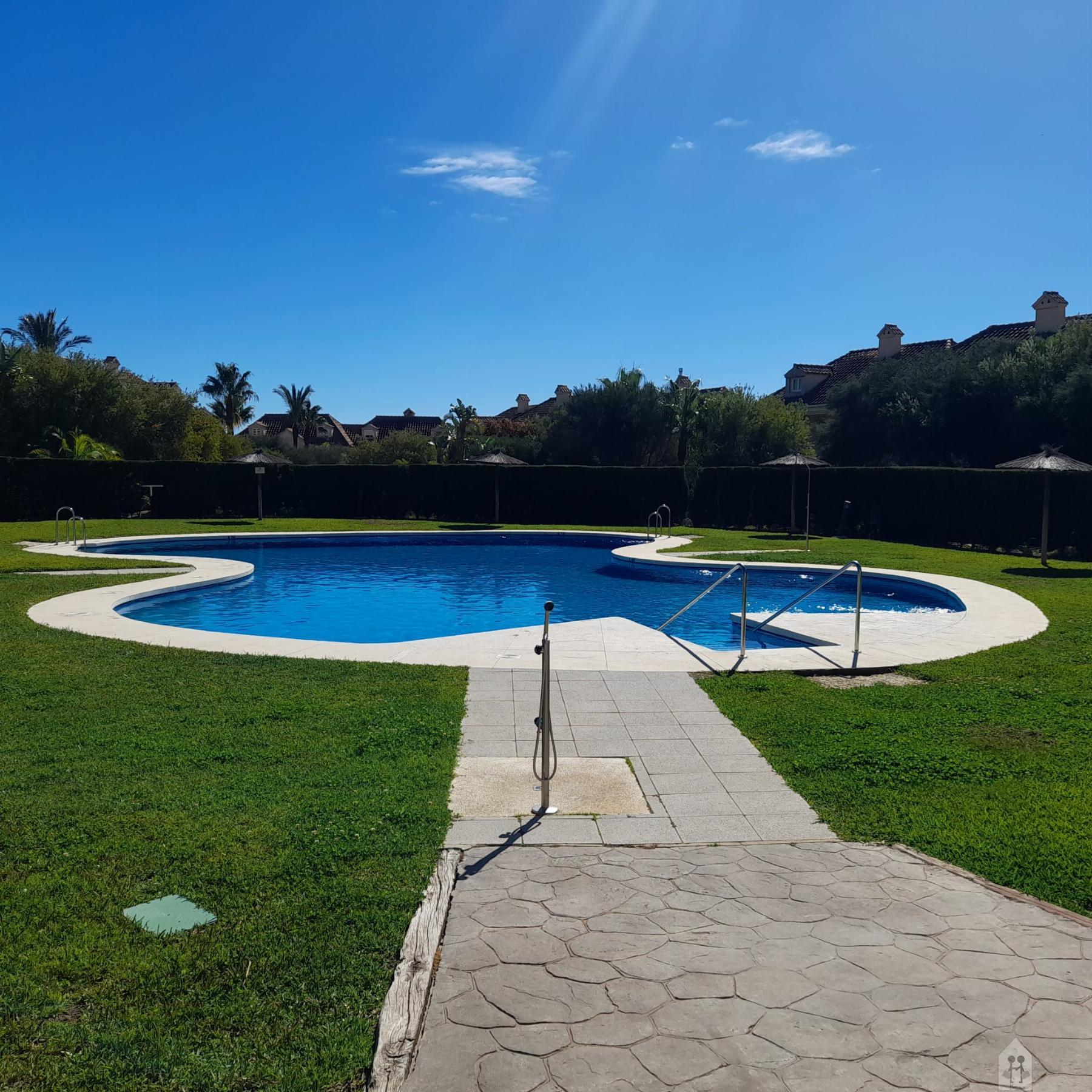 For sale of chalet in La Linea de la Concepcion
