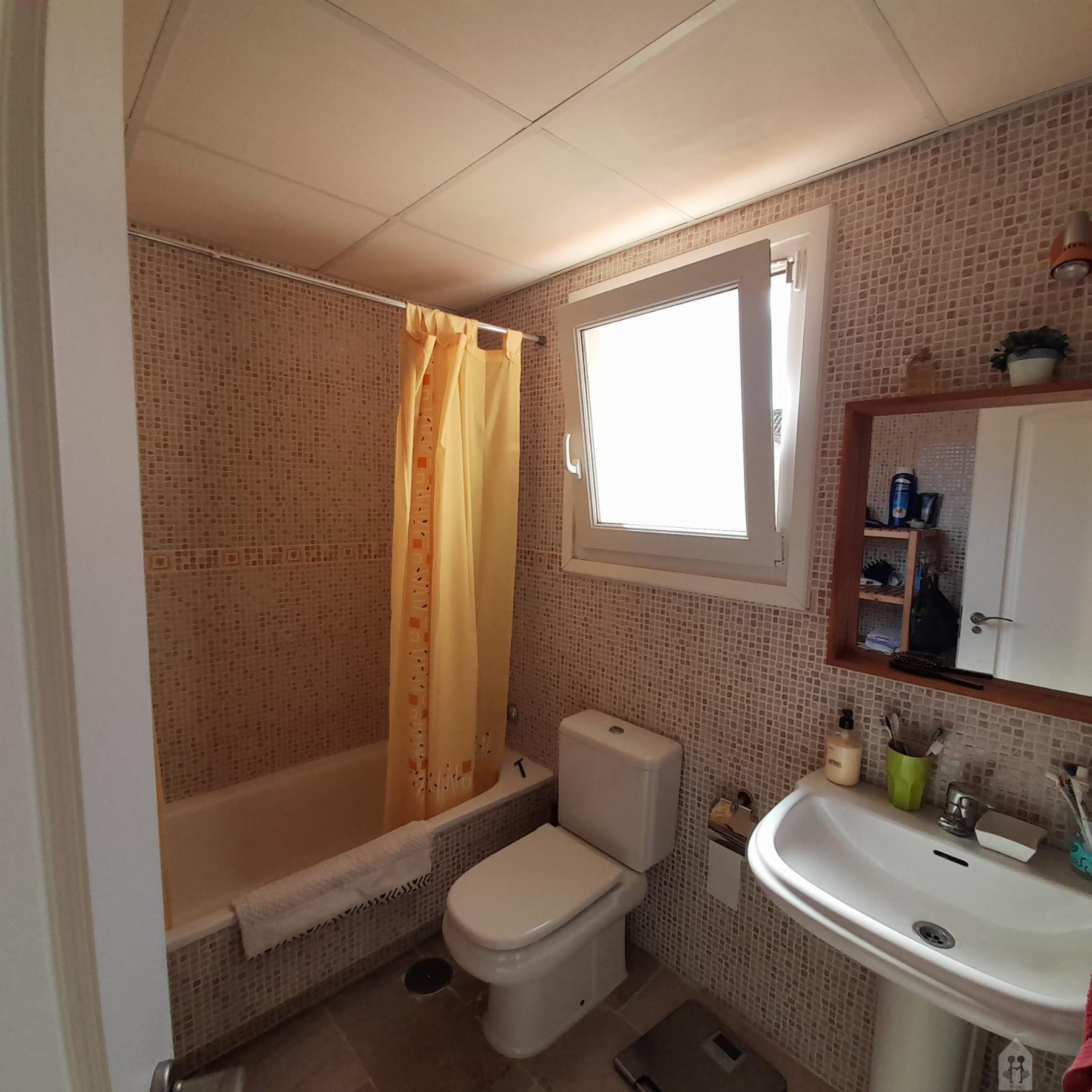 For sale of chalet in La Linea de la Concepcion