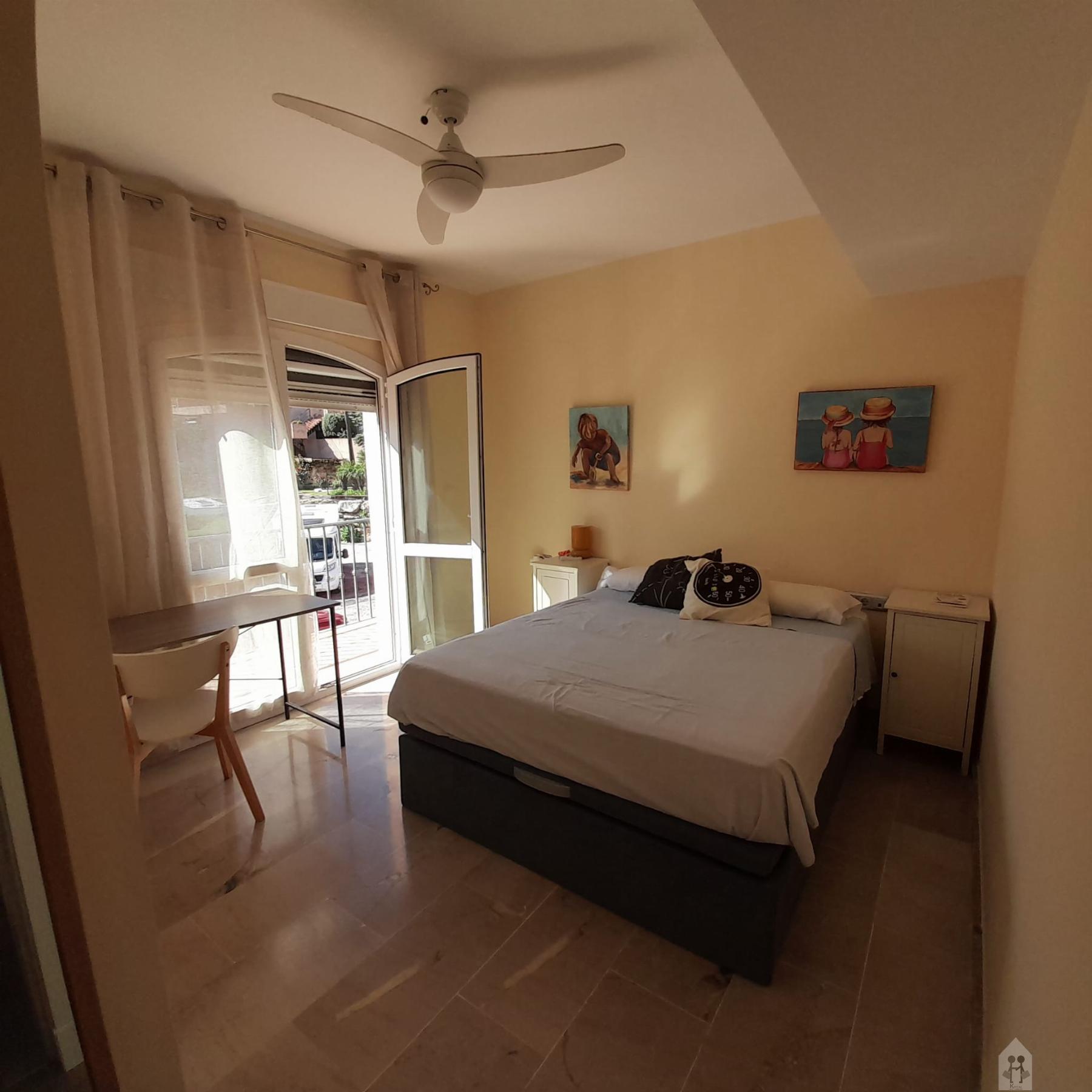 For sale of chalet in La Linea de la Concepcion