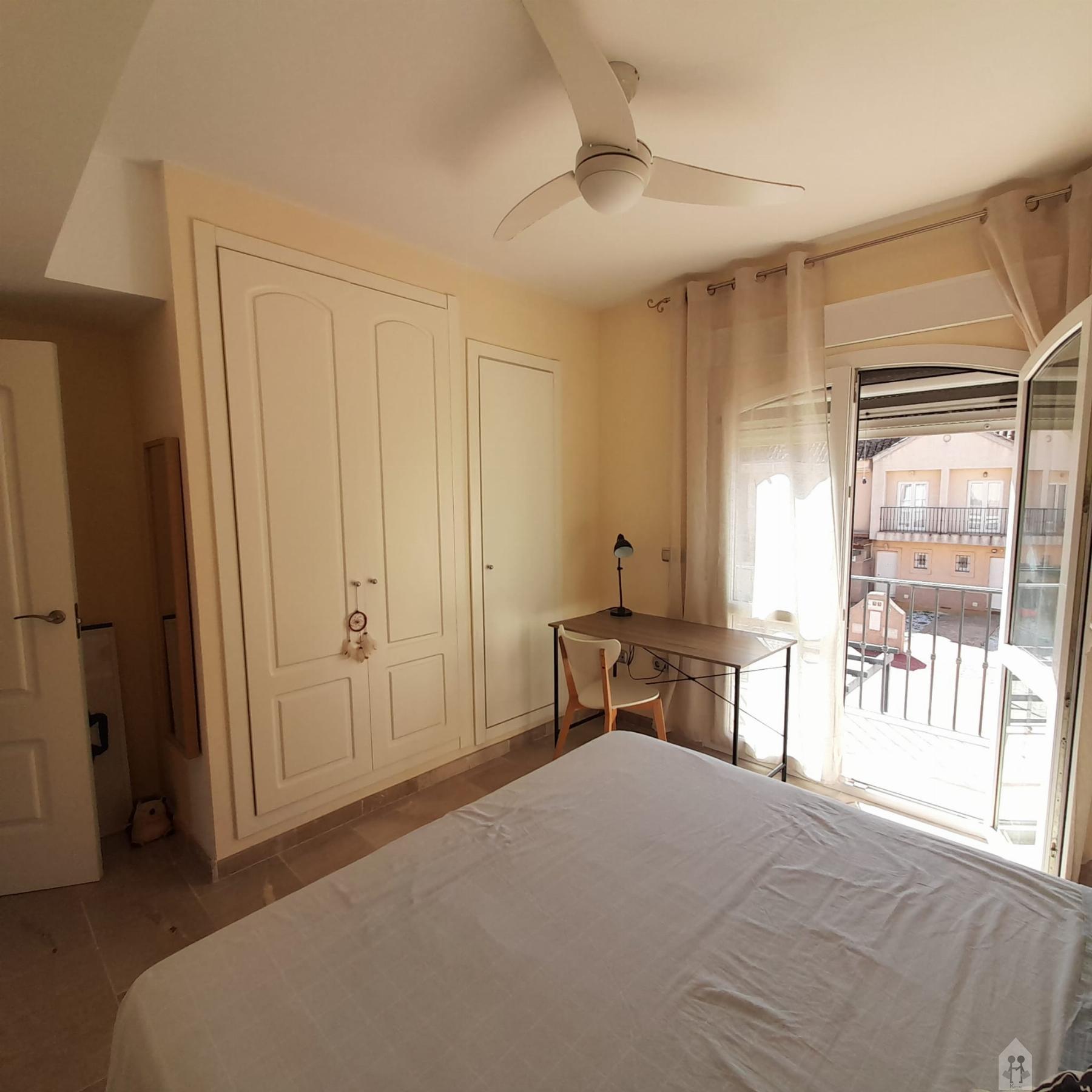 For sale of chalet in La Linea de la Concepcion