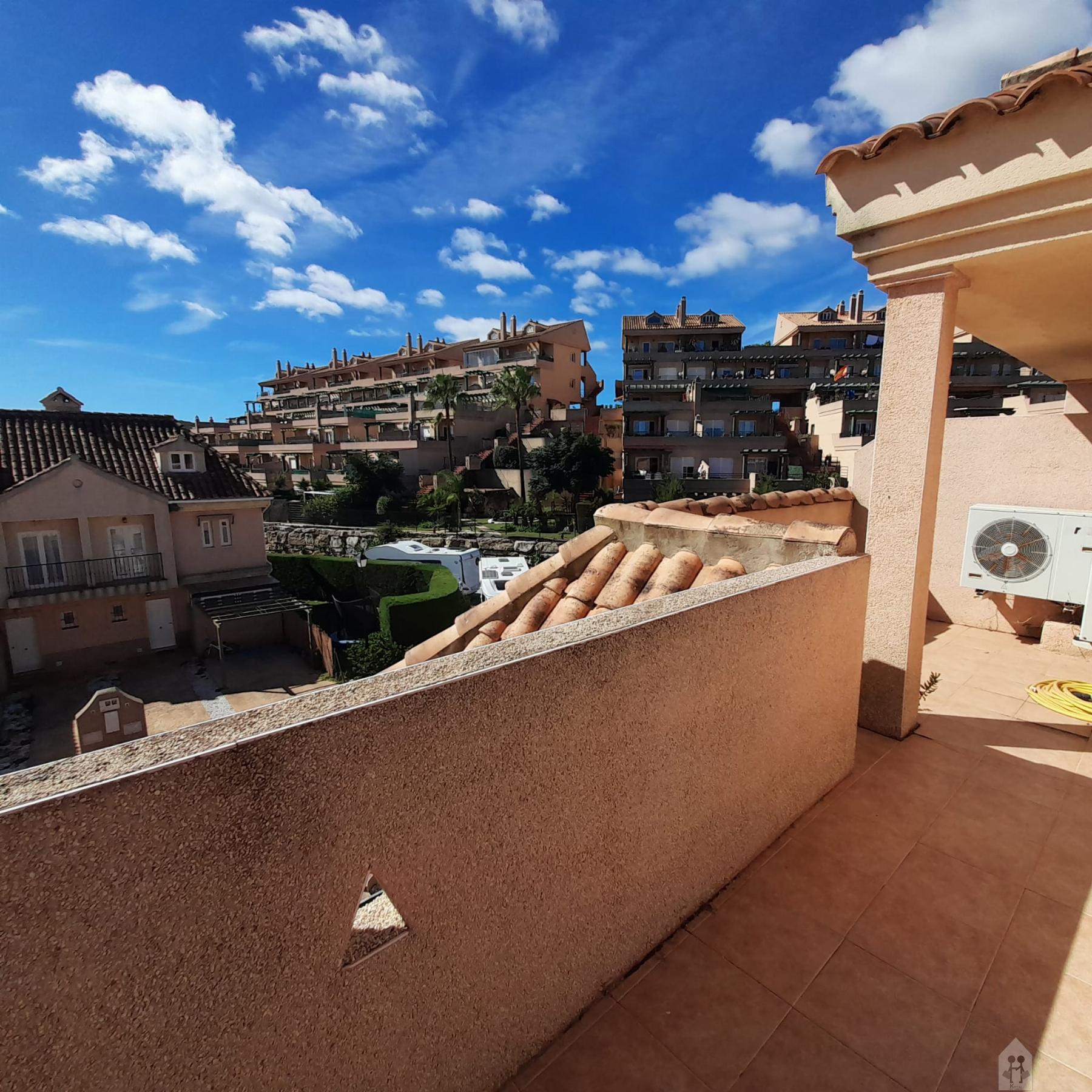 For sale of chalet in La Linea de la Concepcion