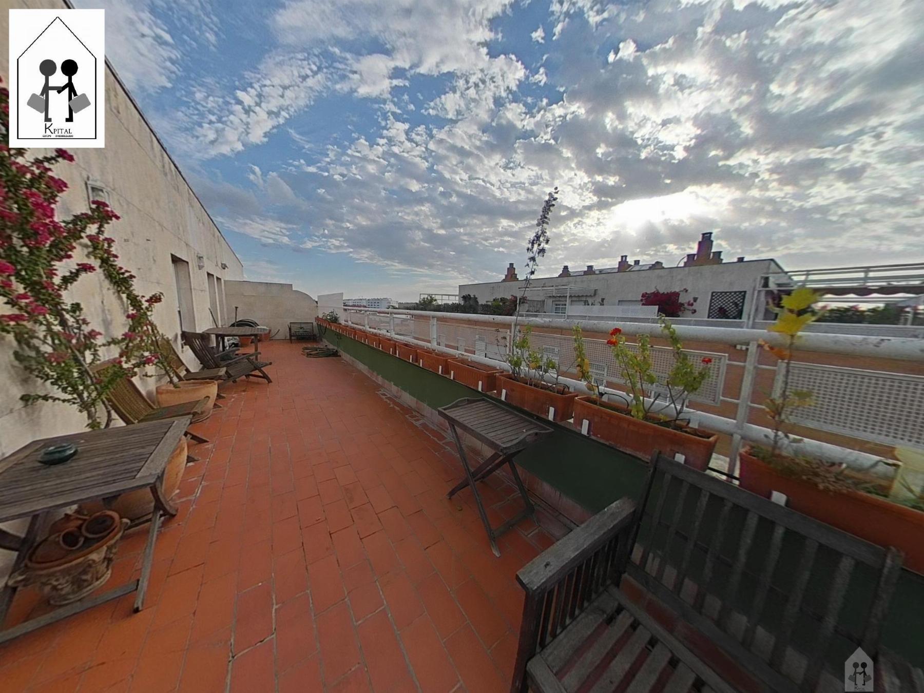 For sale of duplex in Sevilla