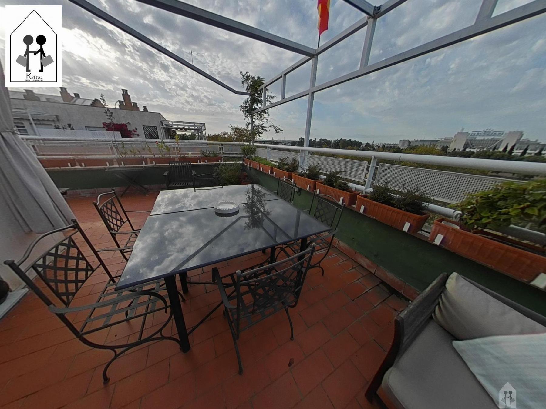 For sale of duplex in Sevilla