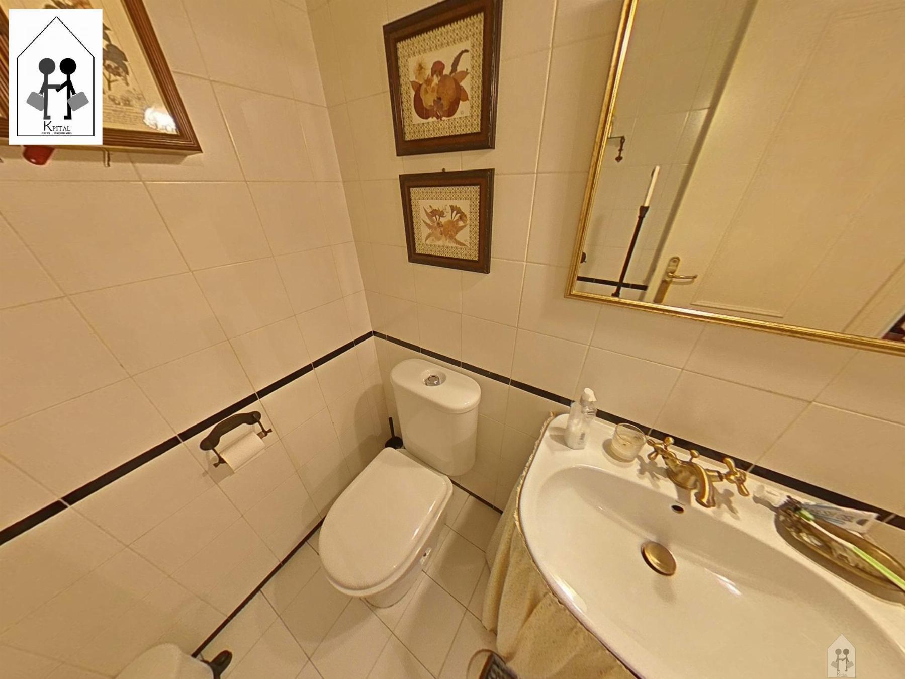 For sale of duplex in Sevilla