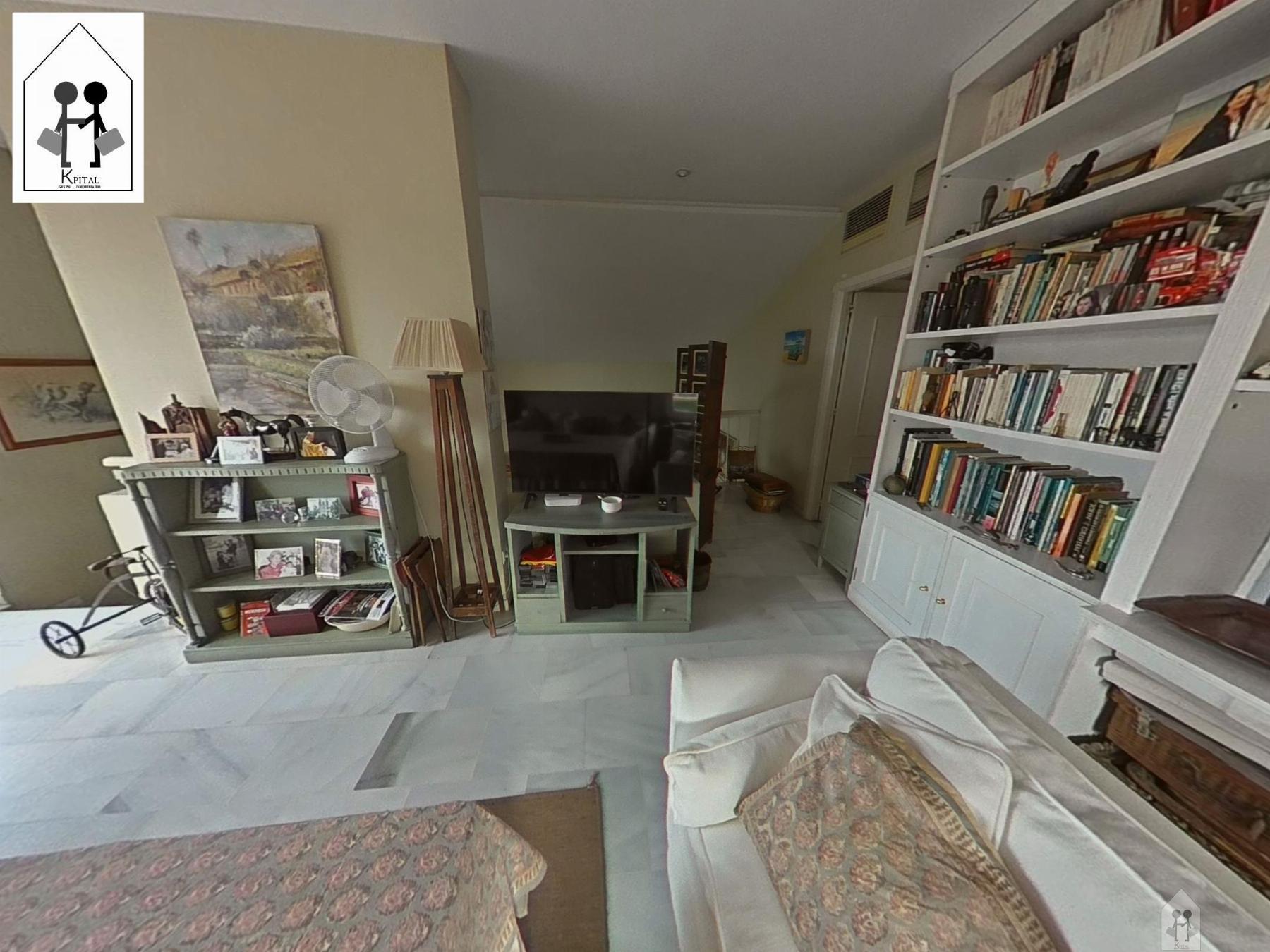 For sale of duplex in Sevilla