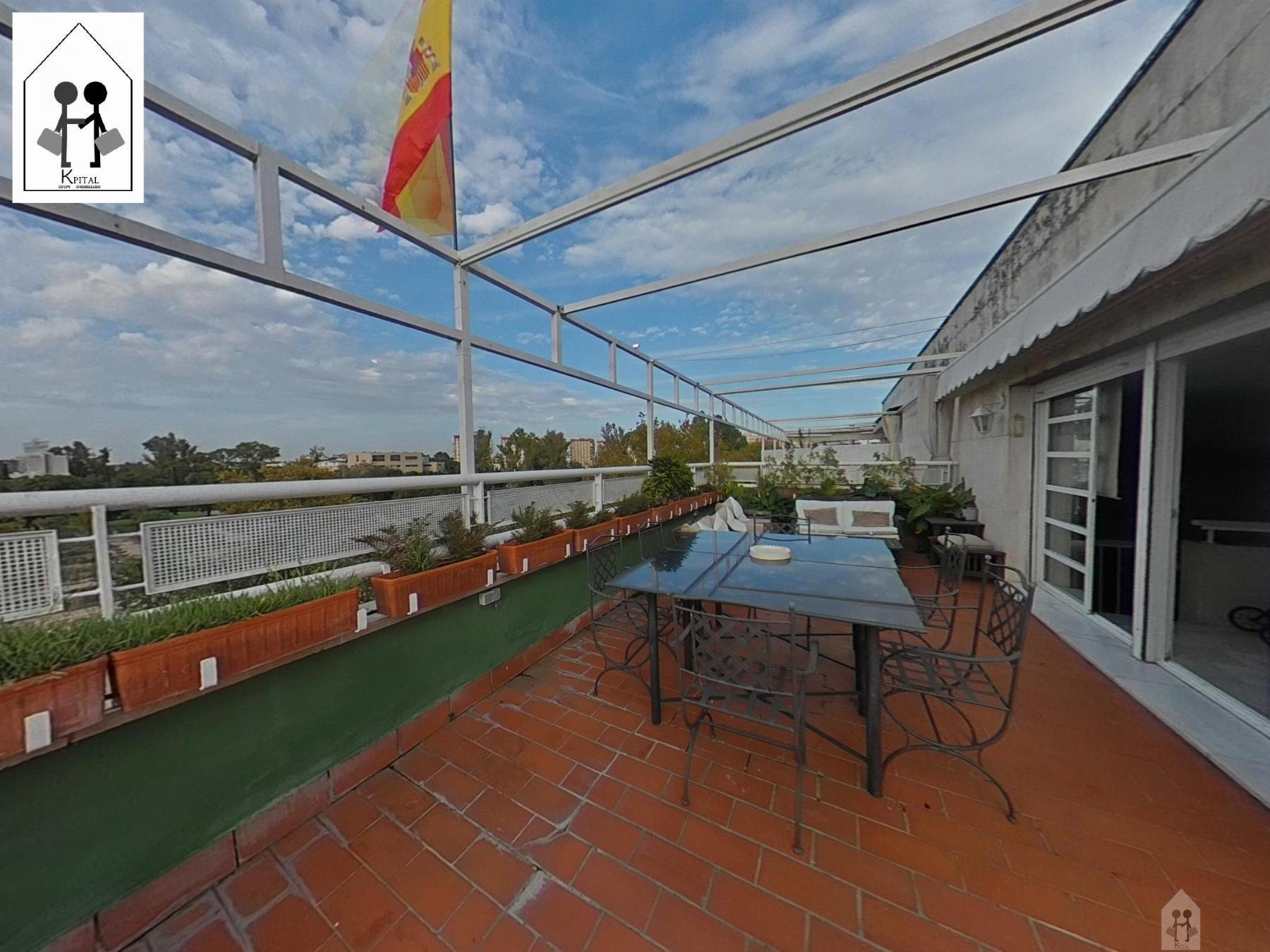 For sale of duplex in Sevilla